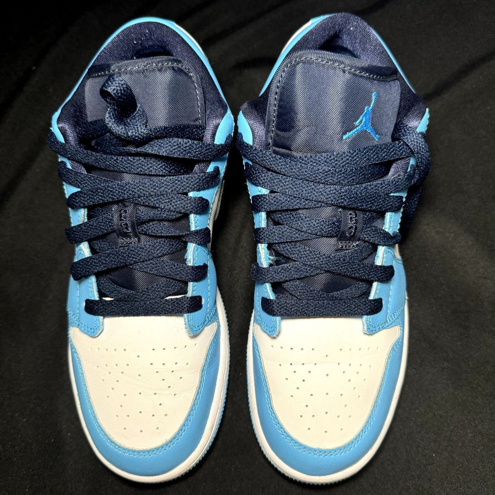 Jordan Brand × Nike Nike Air Jordan 1 Low GS UNC Men's Shoes - Size 5 Size US 5 / EU 37 - 3 Thumbnail