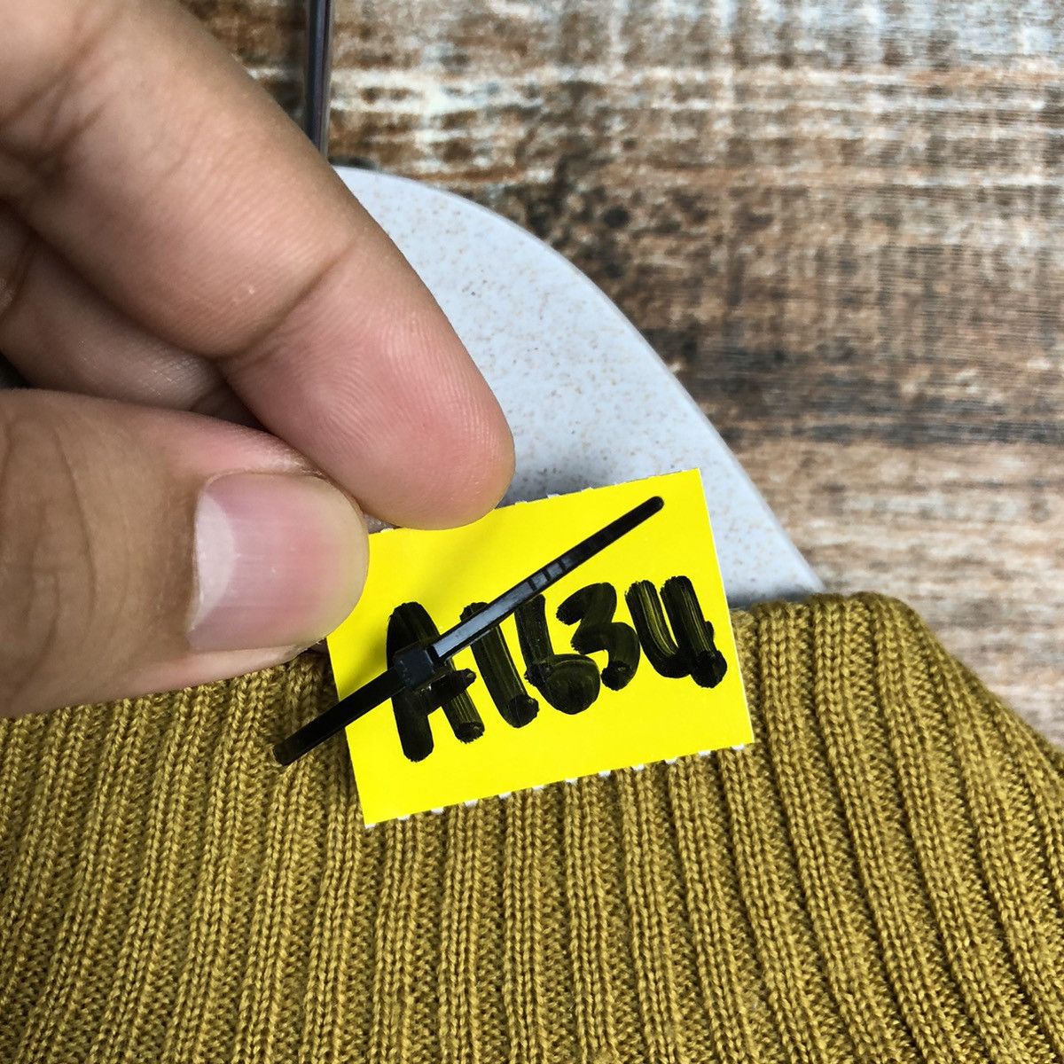 Vintage Japanese Brand Yellow Knitwear #A1634 Size M / US 6-8 / IT 42-44 - 9 Thumbnail