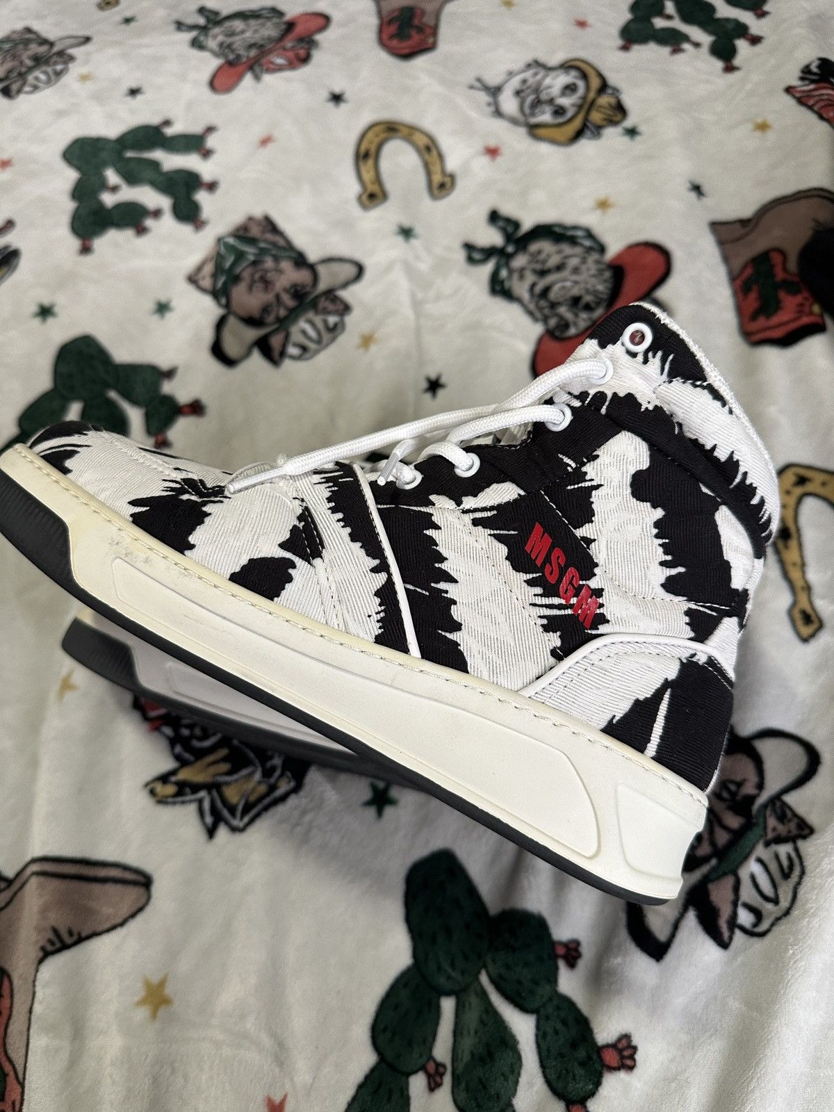 MSGM Black and White Canvas Hi-Tops Size US 7 / EU 40 - 8 Thumbnail