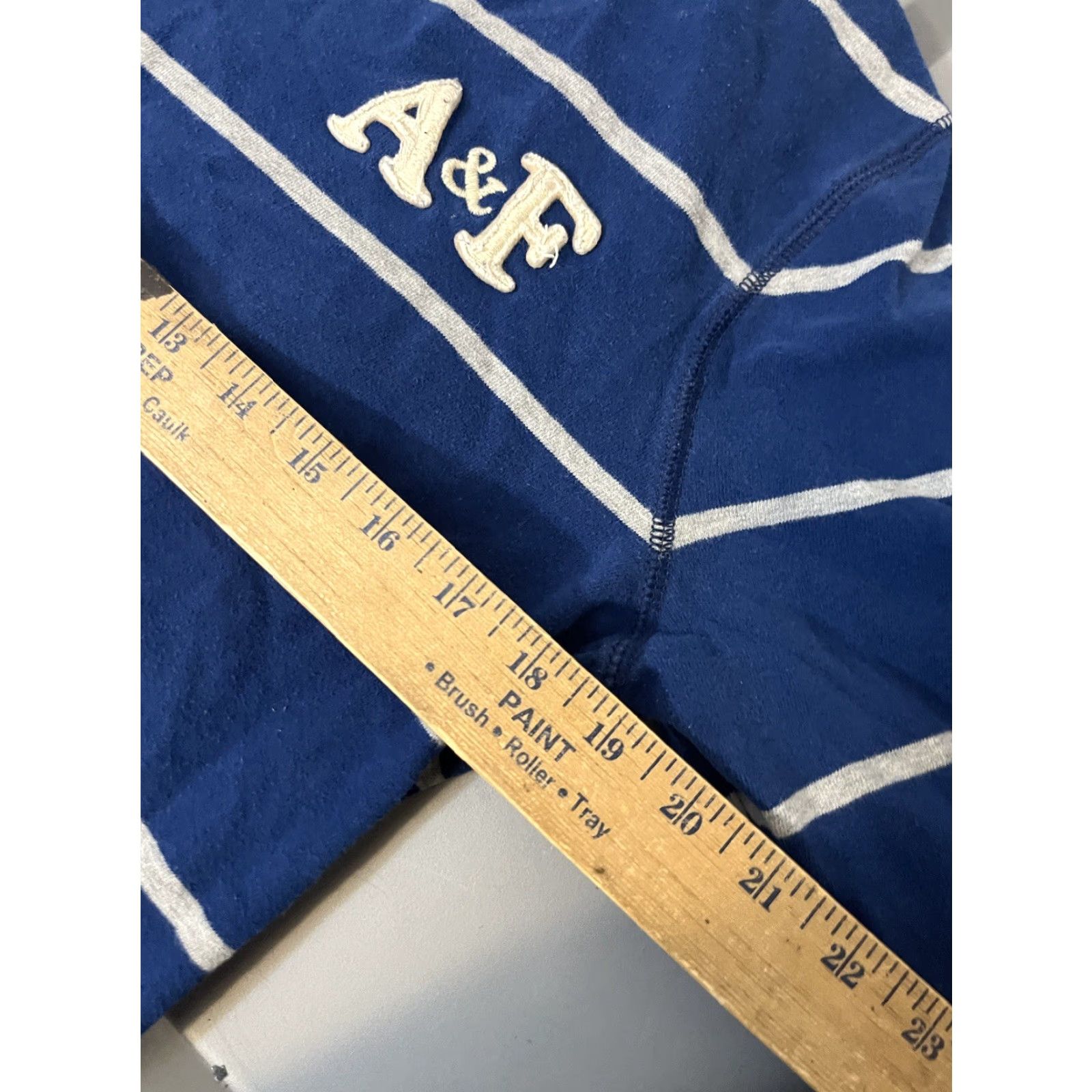Abercrombie & Fitch VINTAGE Abercrombie & Fitch Men's Long Sleeve Sweater Crew Neck Striped Blue White Adult Large Preppy Size US L / EU 52-54 / 3 - 5 Thumbnail