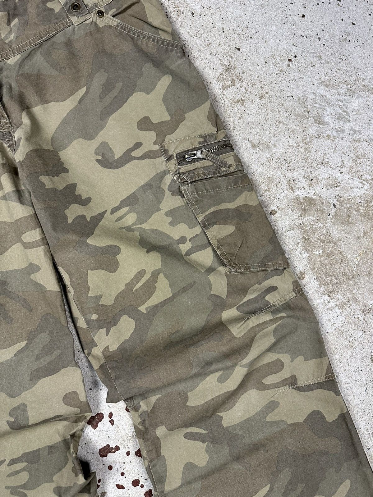 Japanese Brand × Vintage Vintage Y2K Washed Camo Cargo Flare Pants Boot Cut Size US 30 / EU 46 - 6 Thumbnail