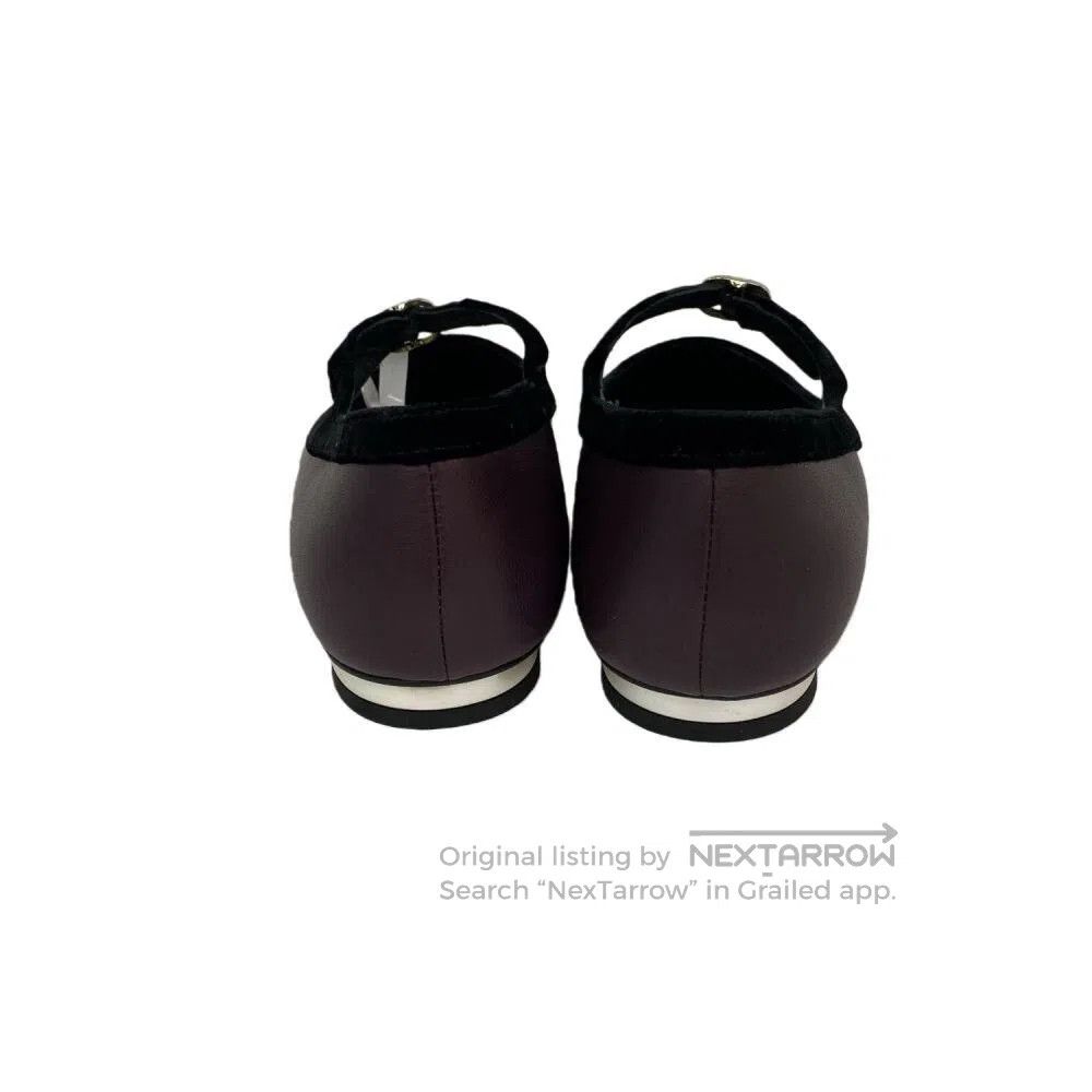 Chanel Chanel Black Pointed-Toe Women's Shoes. Size US 5 / IT 35 - 2 Thumbnail