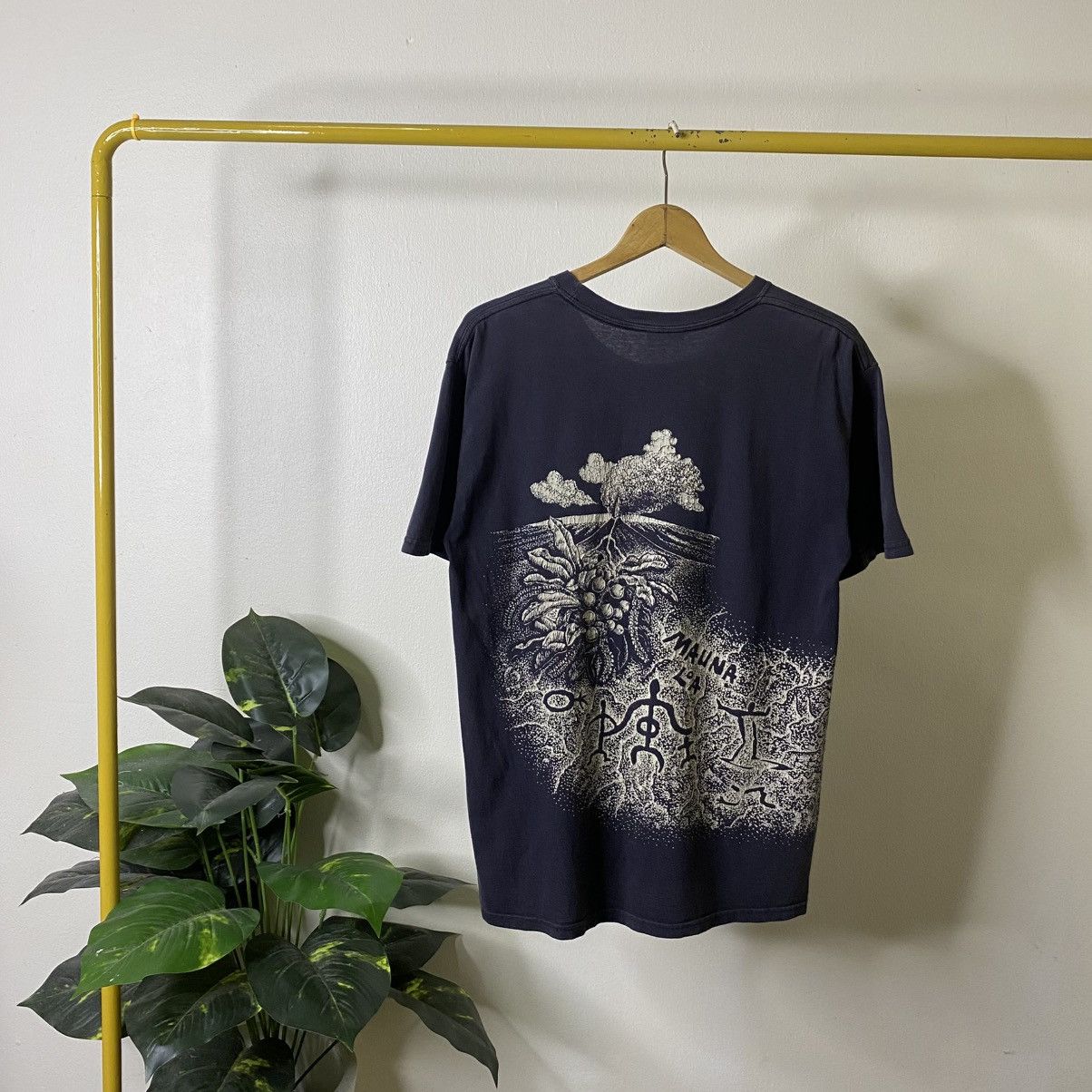 Vintage 2000s Mauna Hawaii Surf Rare Graphic T Shirt Size US M / EU 48-50 / 2 - 6 Thumbnail