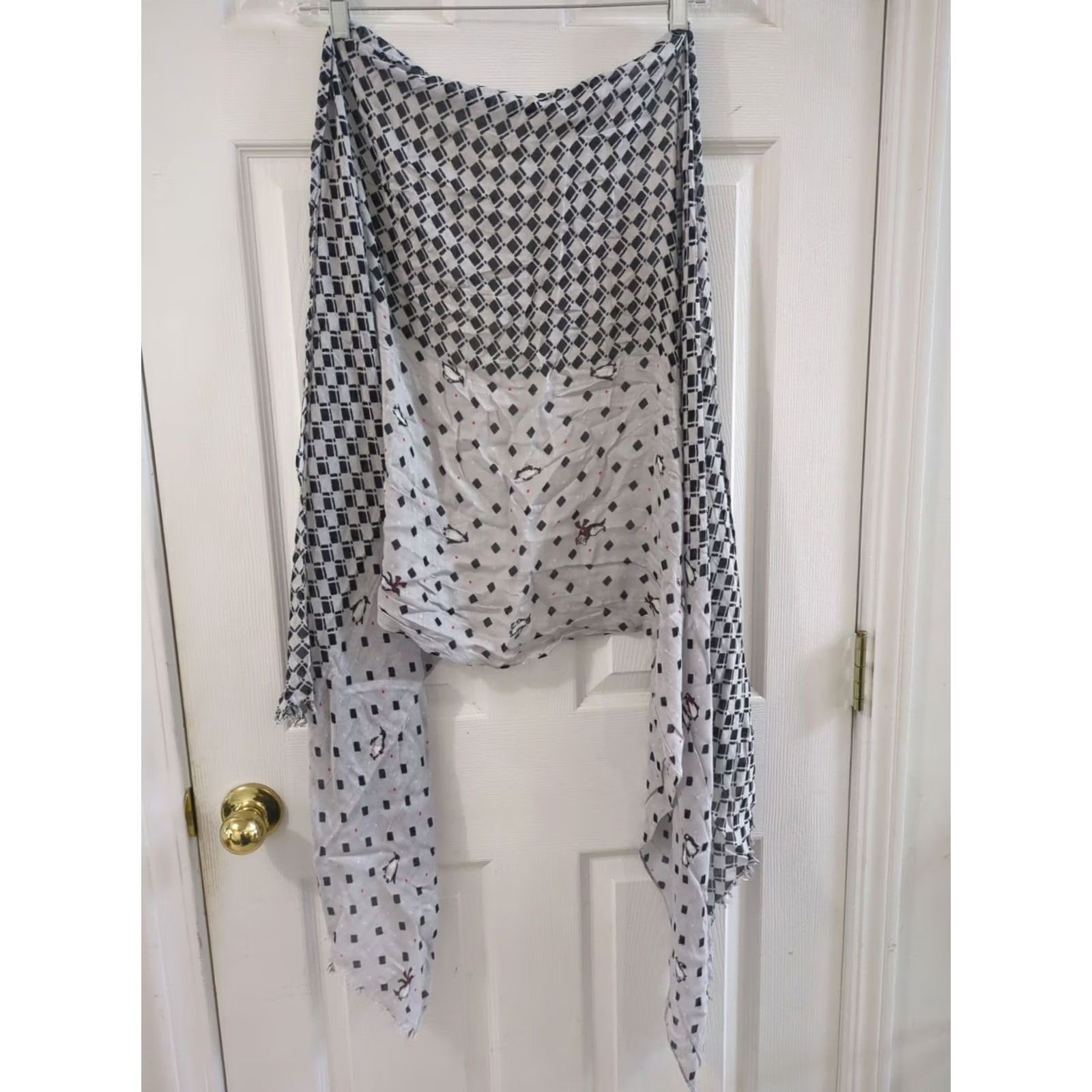 Vera Bradley Vera Bradley Scarf Women's Playful Penguins Gray 30" x 72" Fringe Winter Soft Neck Scarf Size ONE SIZE - 5 Thumbnail