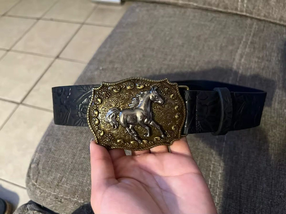 Designer Neutral horse head buckle peony pattern PU belt Size ONE SIZE - 3 Thumbnail
