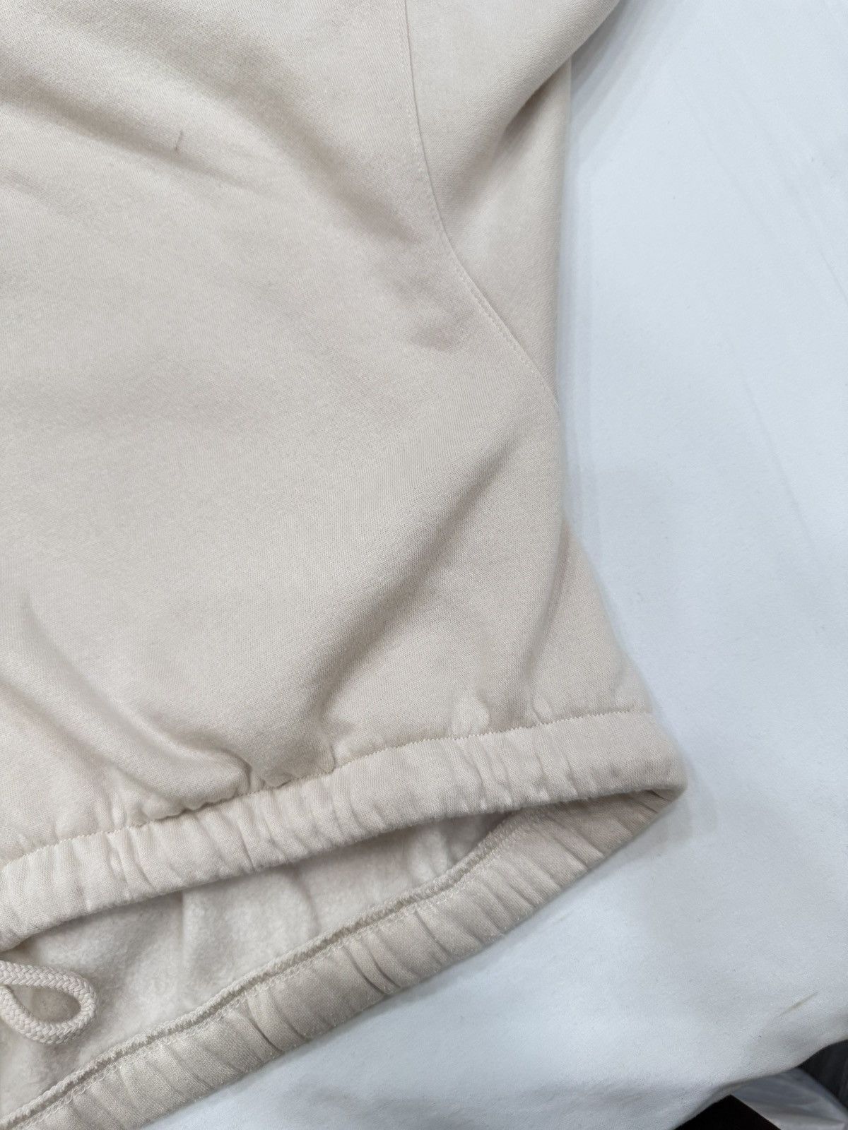 H&M H&M Cropped Zip Up Hoodie with Scrunched Bottoms Size L / US 10 / IT 46 - 3 Thumbnail