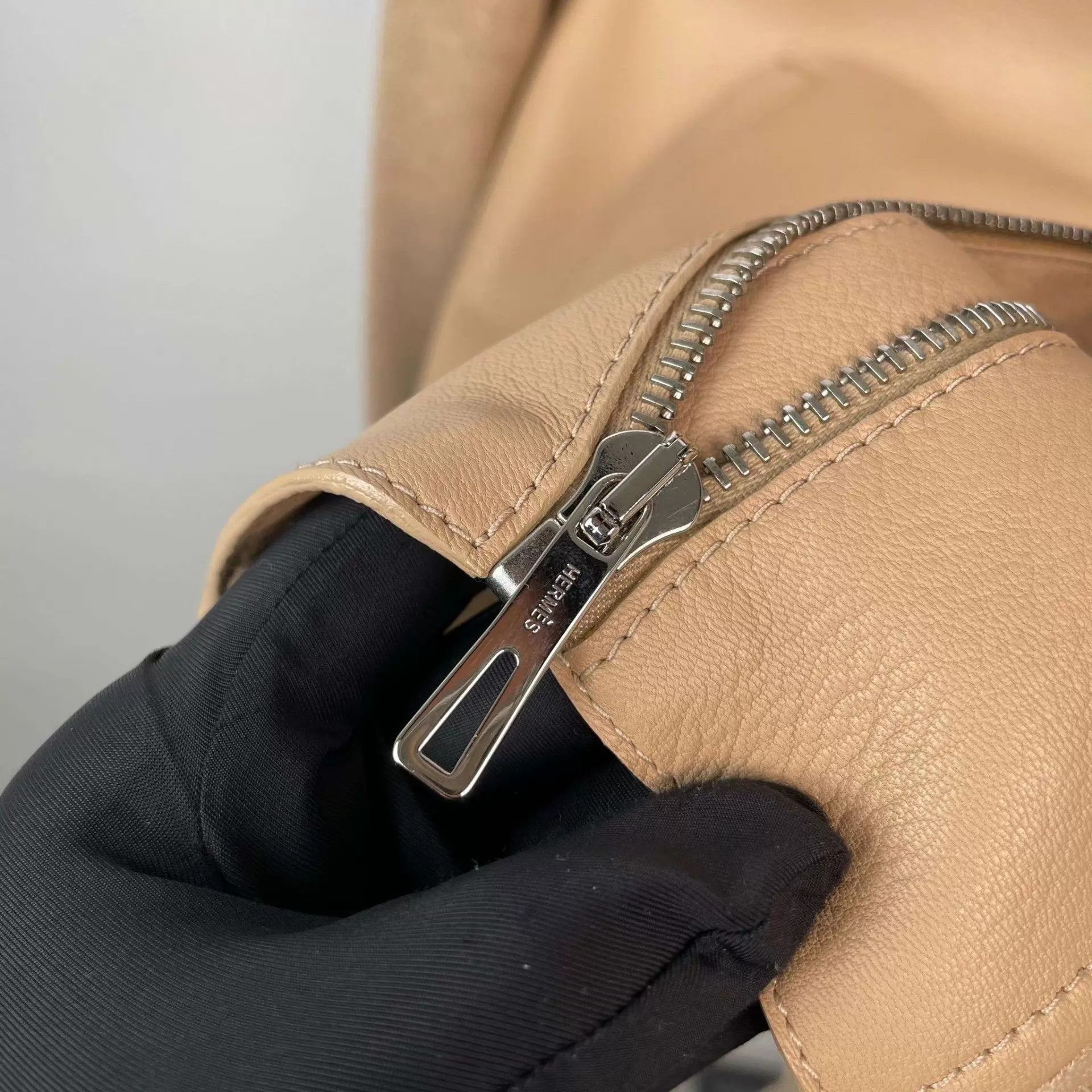 Hermes Hermès lambskin jacket taupe 38 Size S / US 4 / IT 40 - 3 Thumbnail