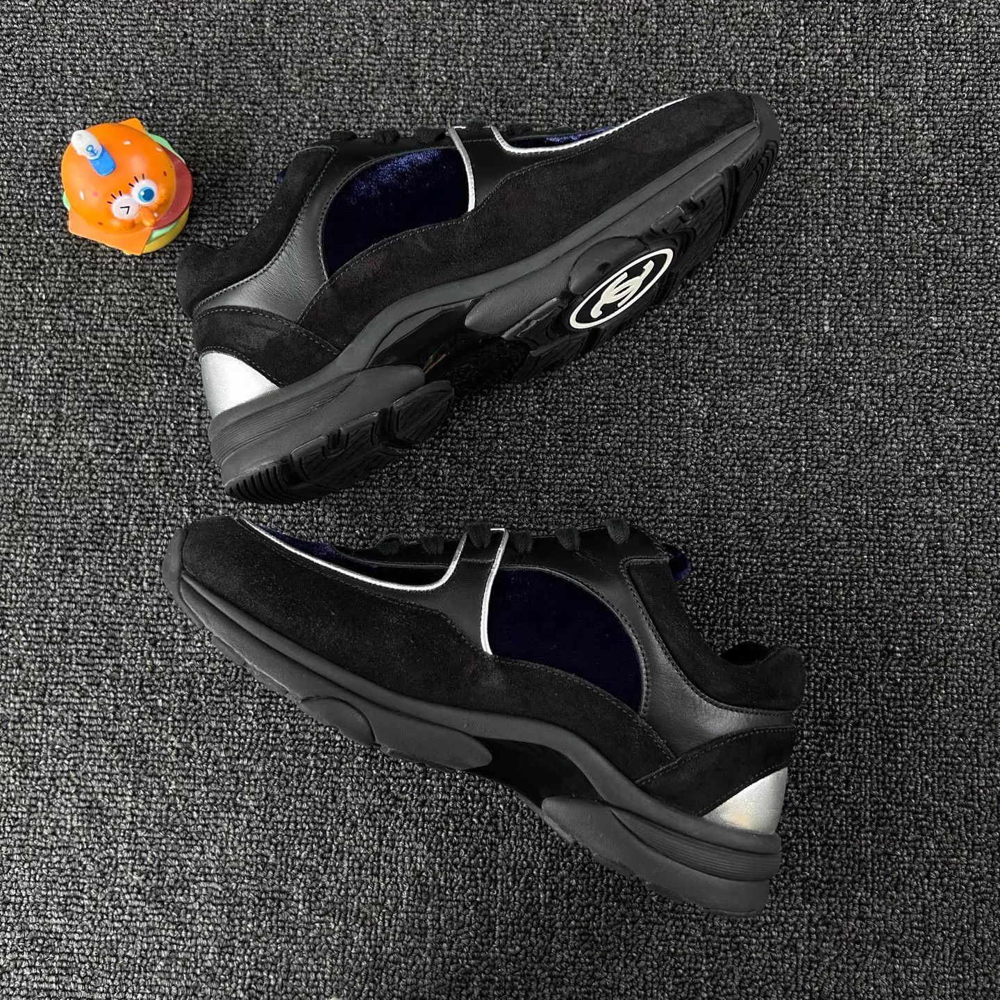 Chanel Chanel Women's Black CC Logo Sneakers Size 36 HB6854 Size US 5.5 / IT 35.5 - 3 Thumbnail
