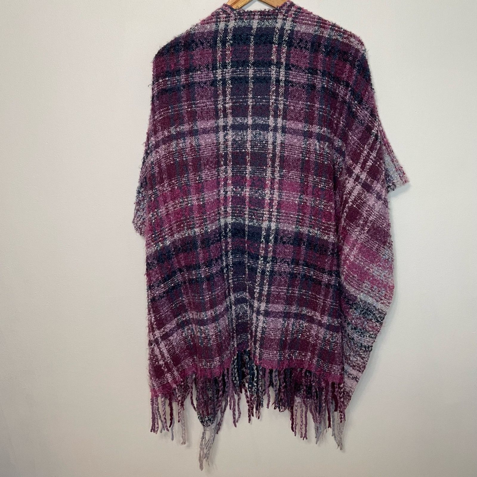 Woolrich Woolen Mills Woolrich Plaid Textured Cape OS Pink Purple Fringe Shawl Size ONE SIZE - 5 Thumbnail