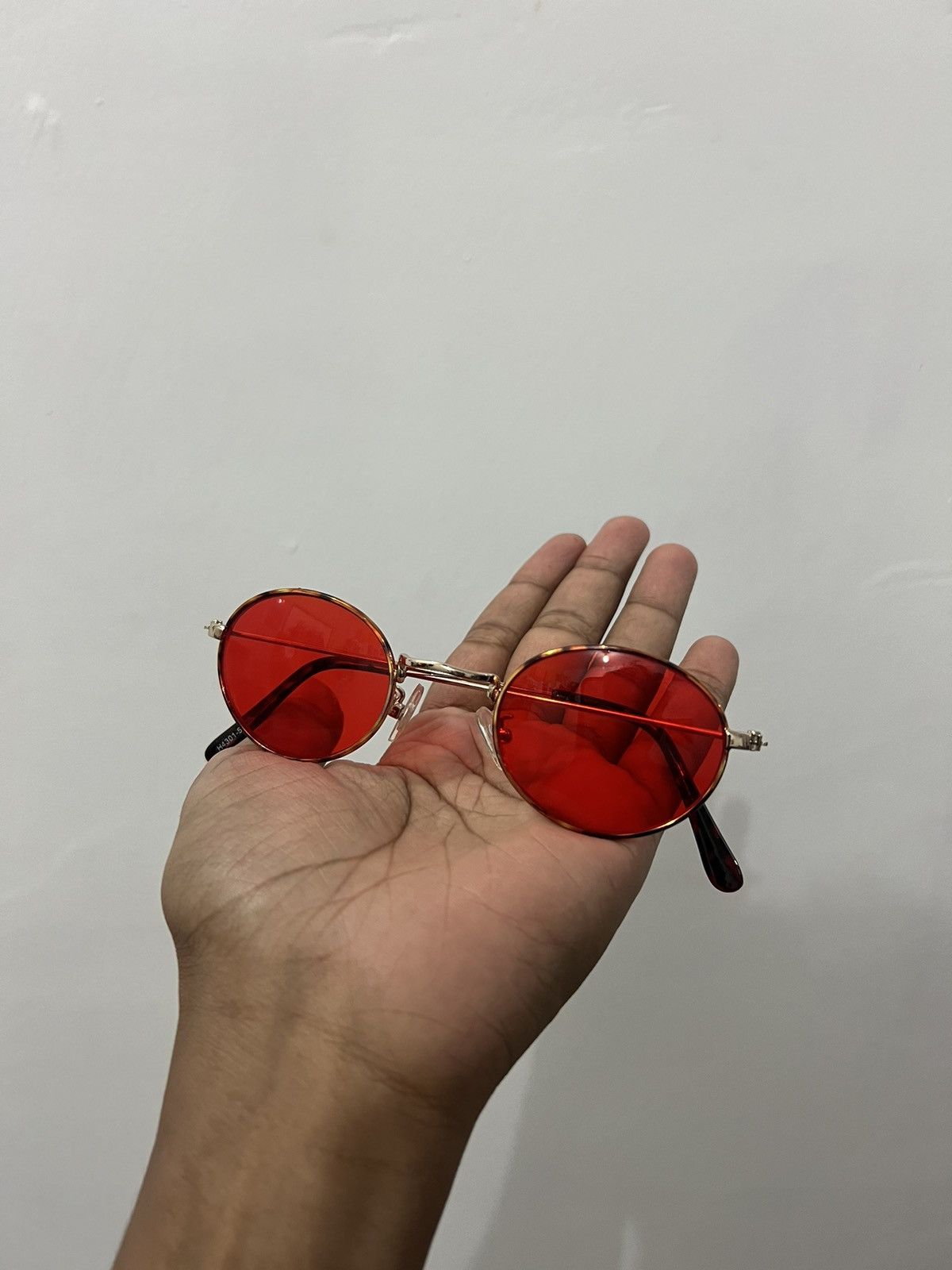 If Six Was Nine Vintage Red H4301-5 20% Glasses Size ONE SIZE - 1 Thumbnail