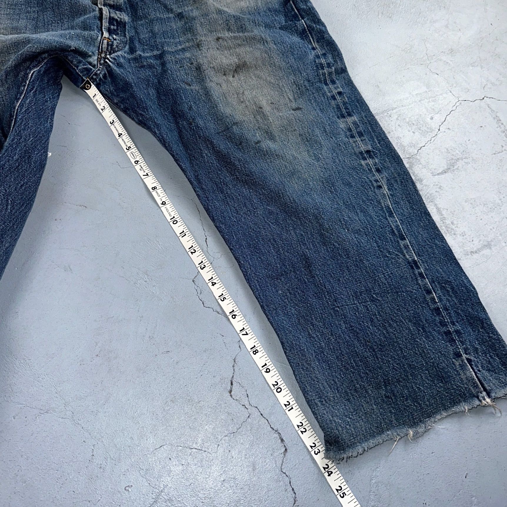 Levi's VINTAGE Levi's 501 Jeans Men 48x30 Straight Fit Ceased 70s USA Denim Distressed Size US 32 / EU 48 - 5 Thumbnail