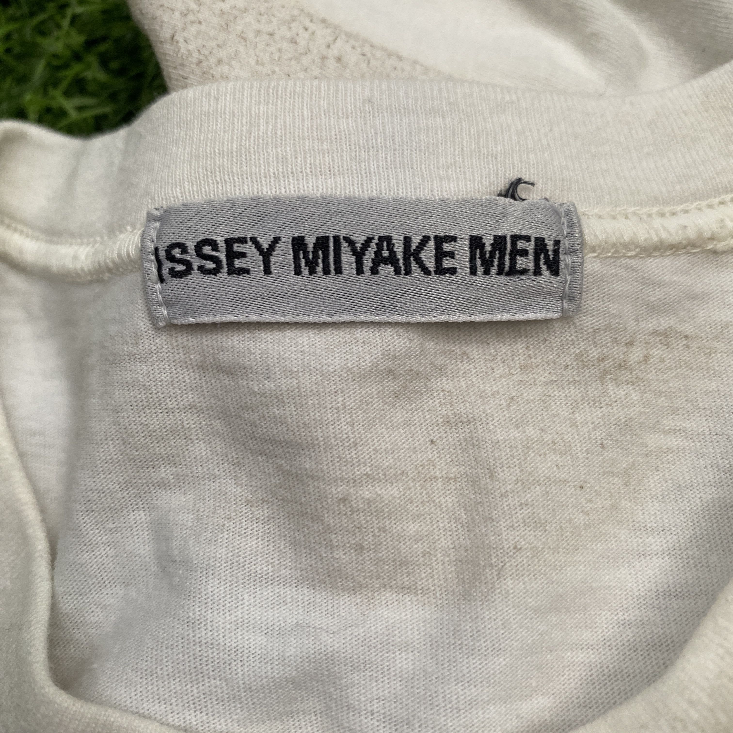 Issey Miyake Vintage Issey Miyake Men Built Up Tshirt Size US XS / EU 42 / 0 - 6 Thumbnail