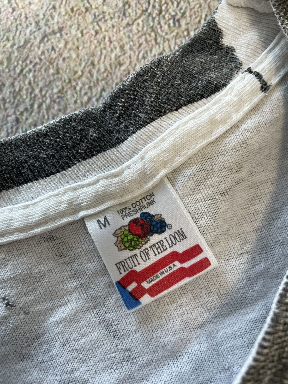 Fruit Of The Loom Vintage 1990 3D Emblem Basketball Player T-Shirt Made in USA Size US S / EU 44-46 / 1 - 4 Thumbnail