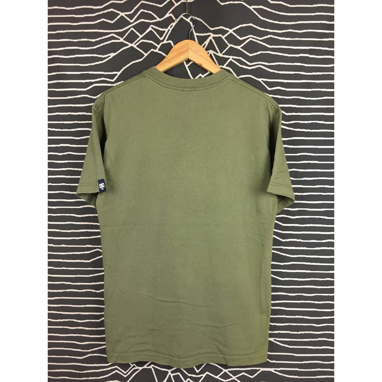 DC × Vintage Vtg Y2K DC Shoes Center Logo Skate Skateboard Tee Size US M / EU 48-50 / 2 - 7 Thumbnail