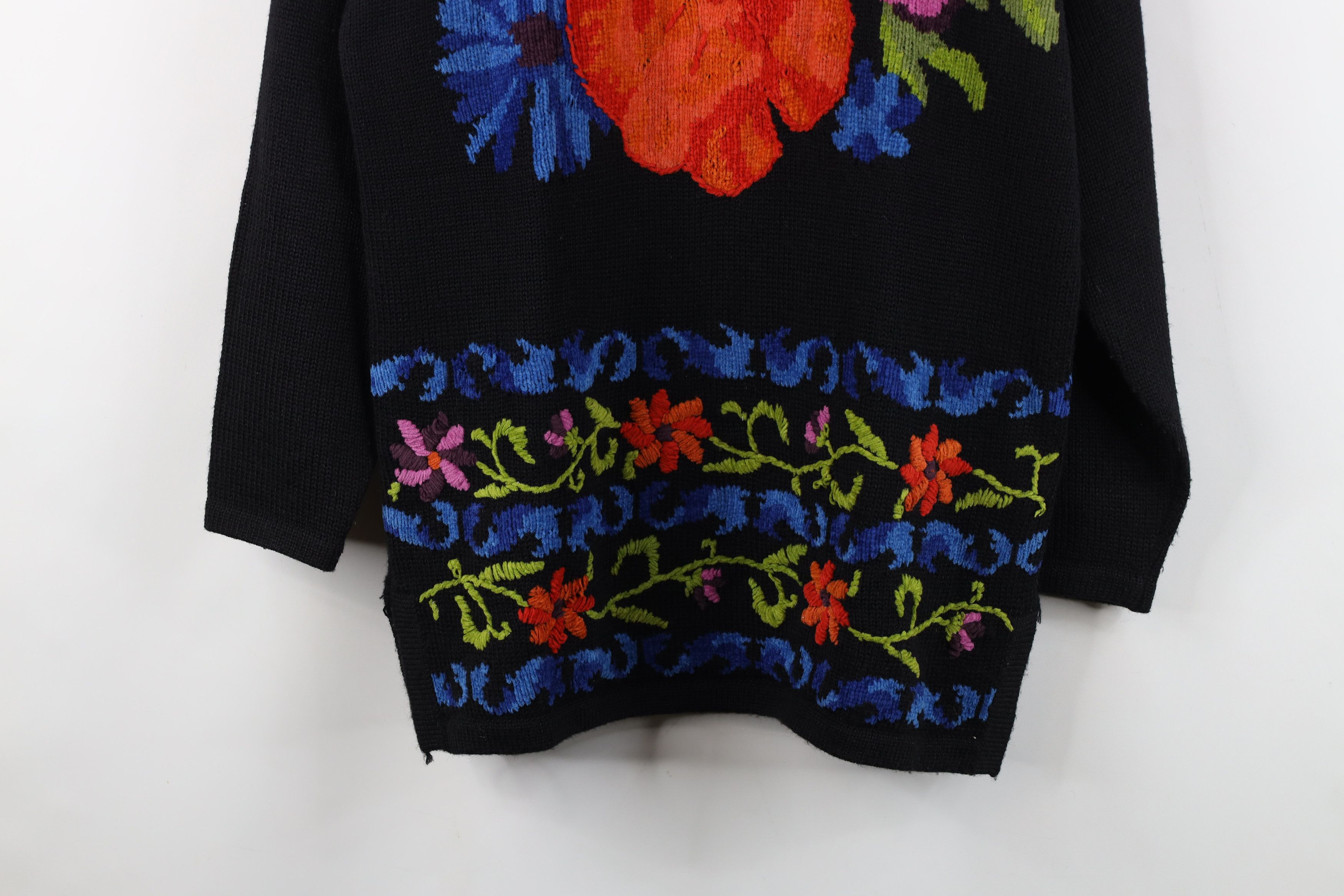 Vintage Vintage 90s Streetwear Embroidered Flower Turtleneck Sweater Size M / US 6-8 / IT 42-44 - 3 Thumbnail