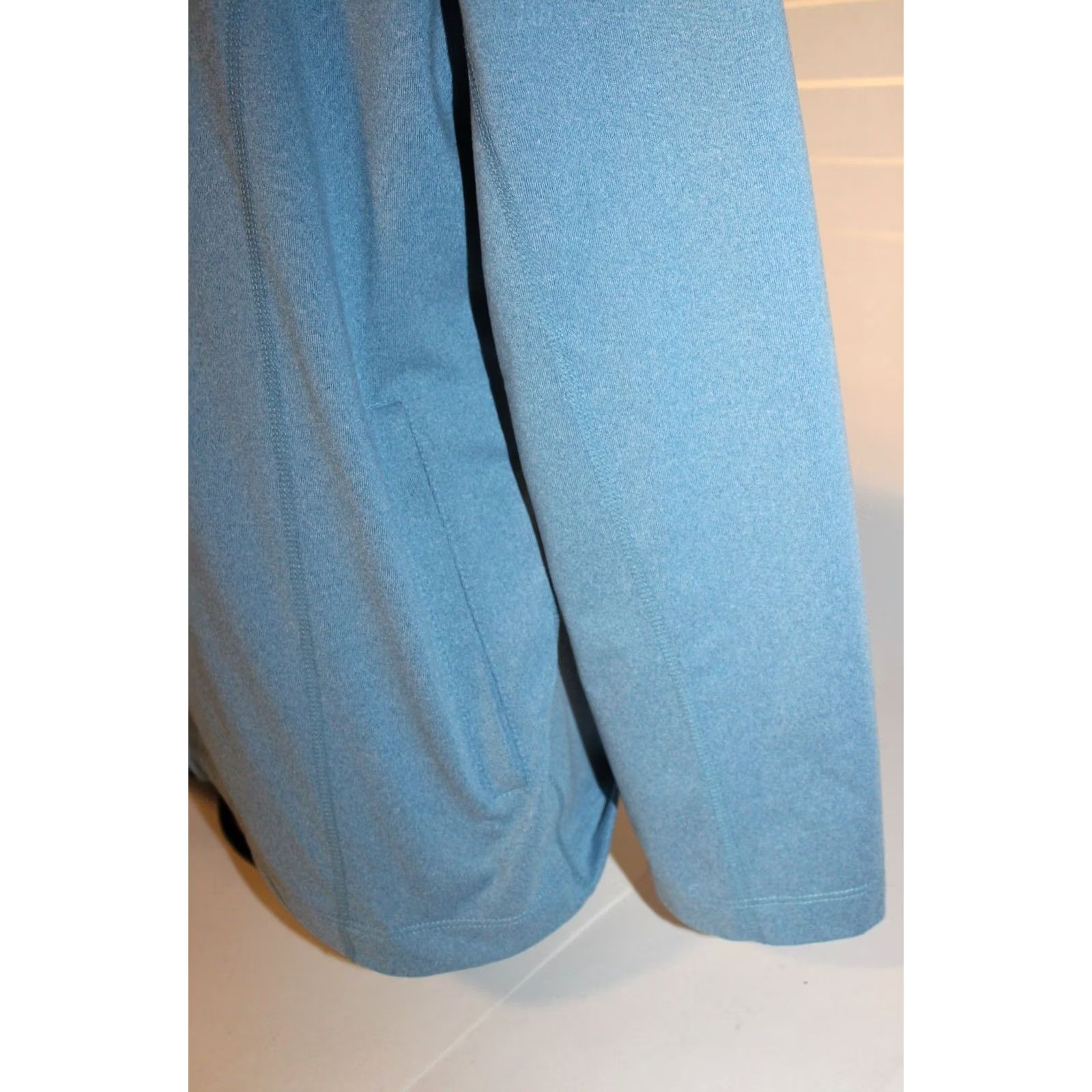 UNTUCKit UNTUCKit Mens Large Full Zip Performance Sweater Jacket Shirt Blue Stretch Size US L / EU 52-54 / 3 - 7 Thumbnail