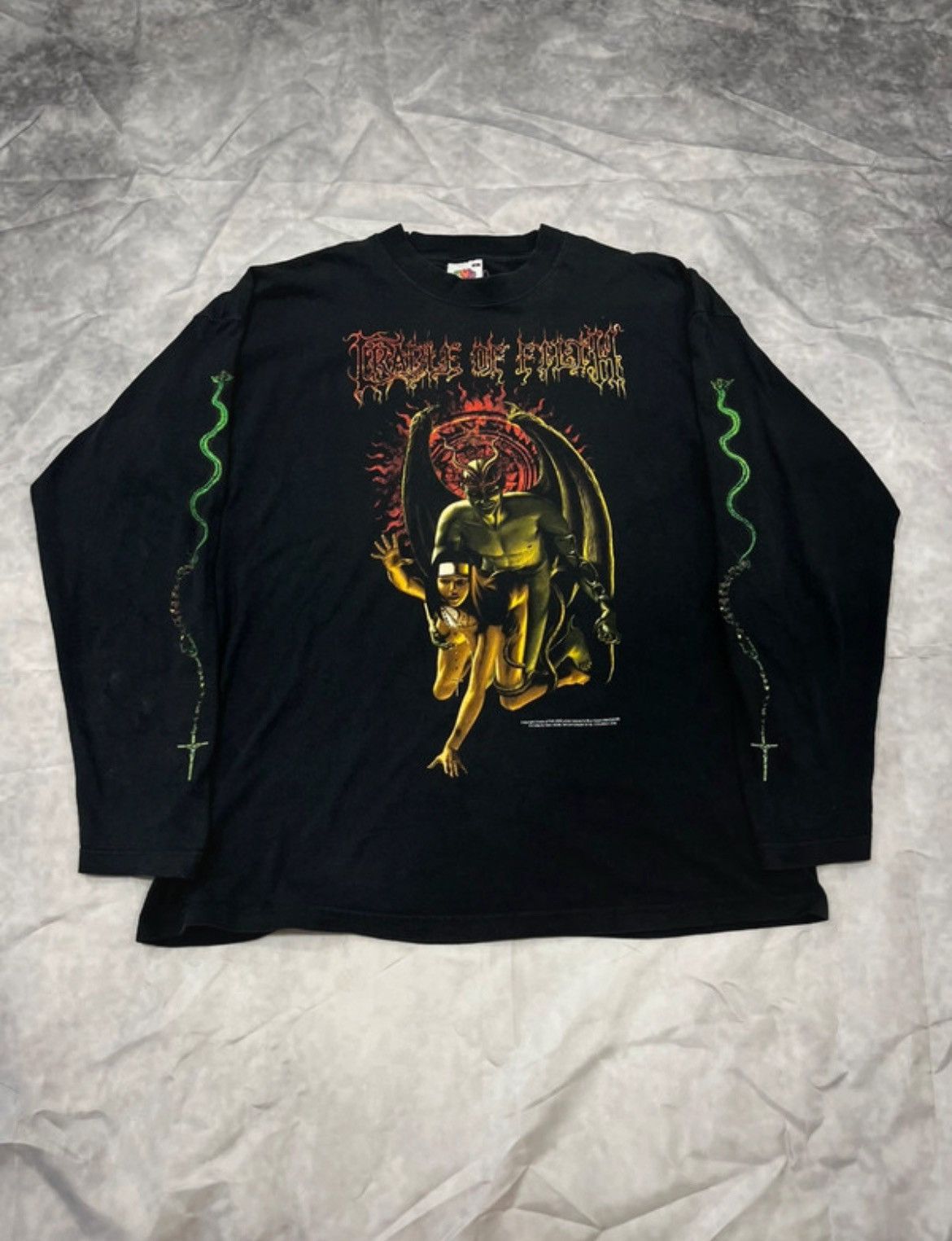 Vintage Vintage 2000 Cradle of Filth Behind Me Satan 90s Band Tshirt Size US XL / EU 56 / 4 - 1 Thumbnail