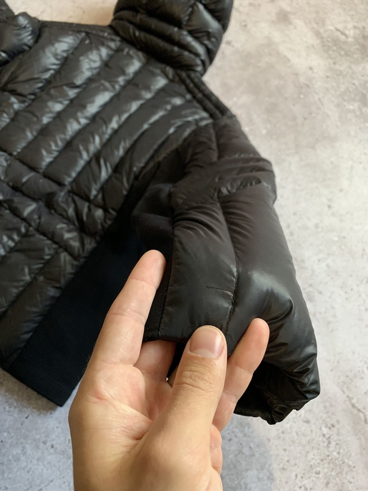 Prada Prada Sport Tech Puffer Jacket with triangle logo. Size M / US 6-8 / IT 42-44 - 18 Thumbnail