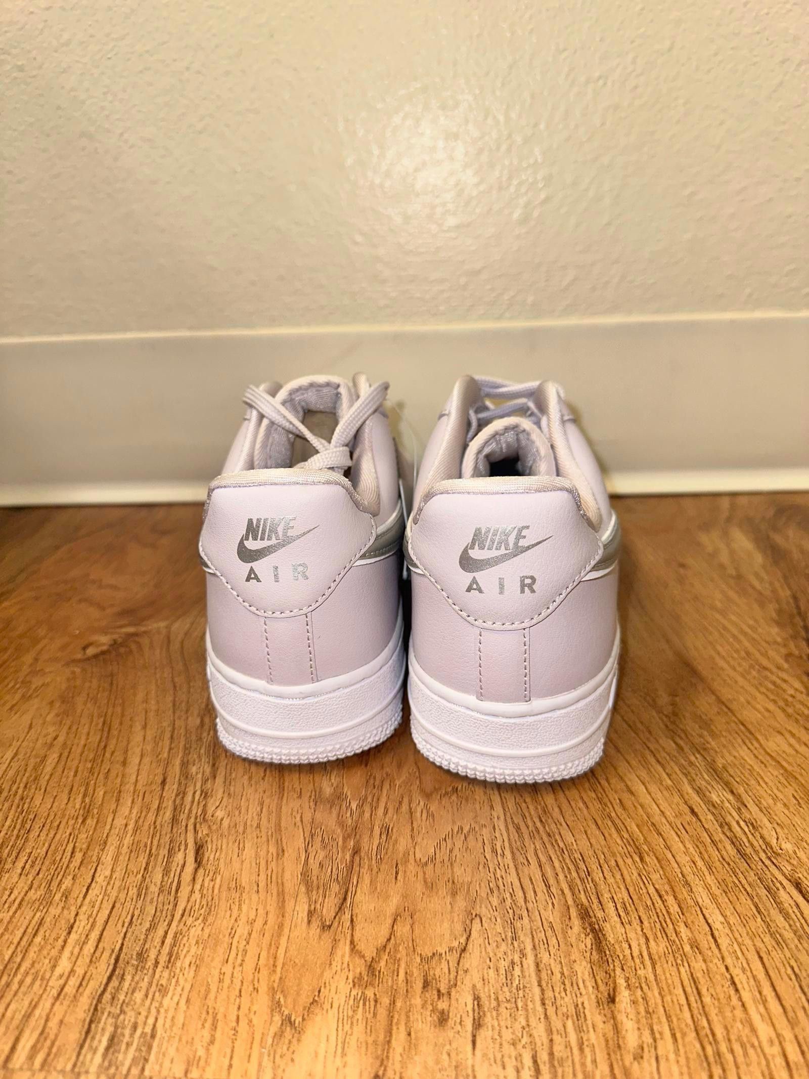 Nike Nike Air Force 1 Low Light Lilac Silver (Women's) Sample Size US 7 / IT 37 - 2 Thumbnail