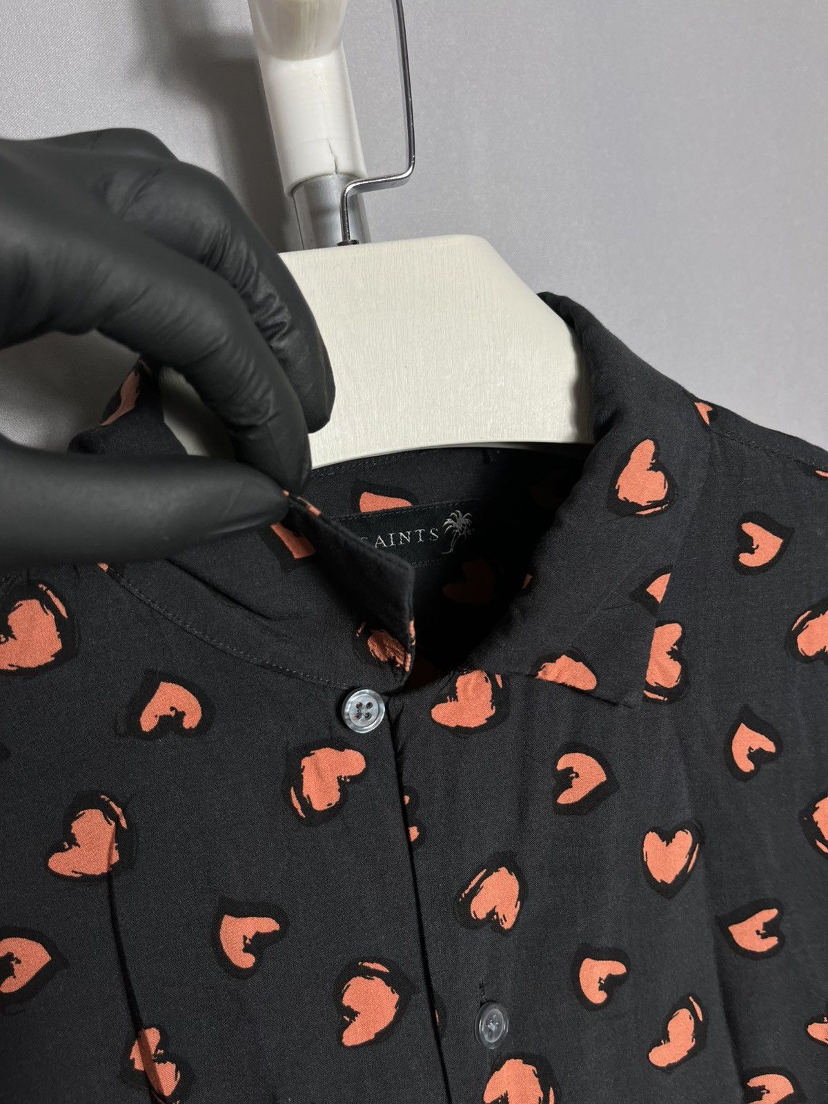 Allsaints Allsaints romanza ss shirt viscose mens heart monogram shirt Size US S / EU 44-46 / 1 - 4 Thumbnail