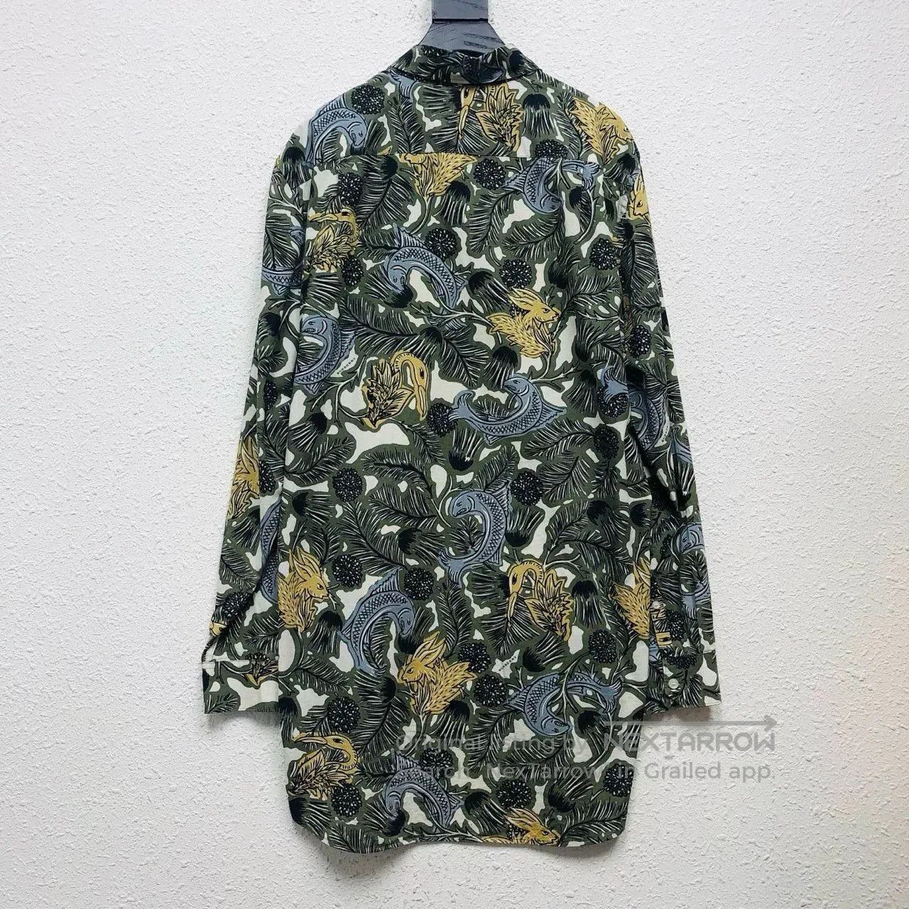 Burberry Burberry Graffiti Shirt DY7965. Size US L / EU 52-54 / 3 - 2 Thumbnail
