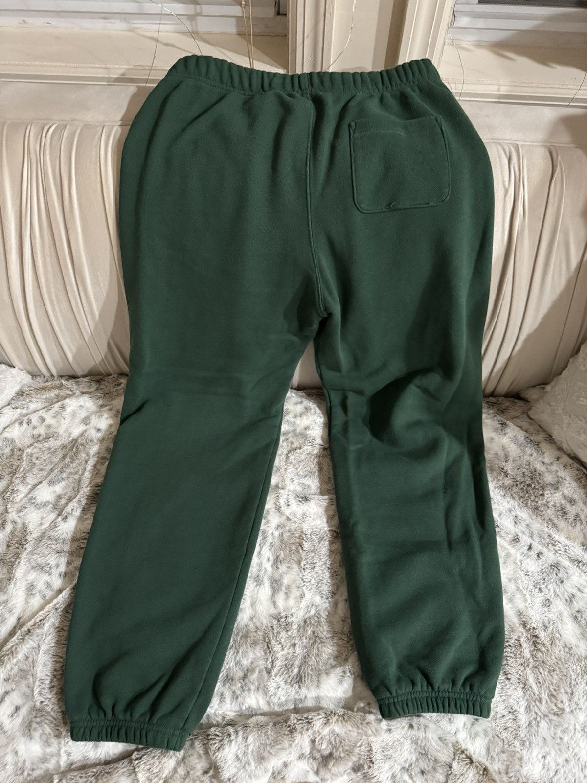 Champion Green reverse weave champion sweatpants size Medium Size US 32 / EU 48 - 2 Thumbnail