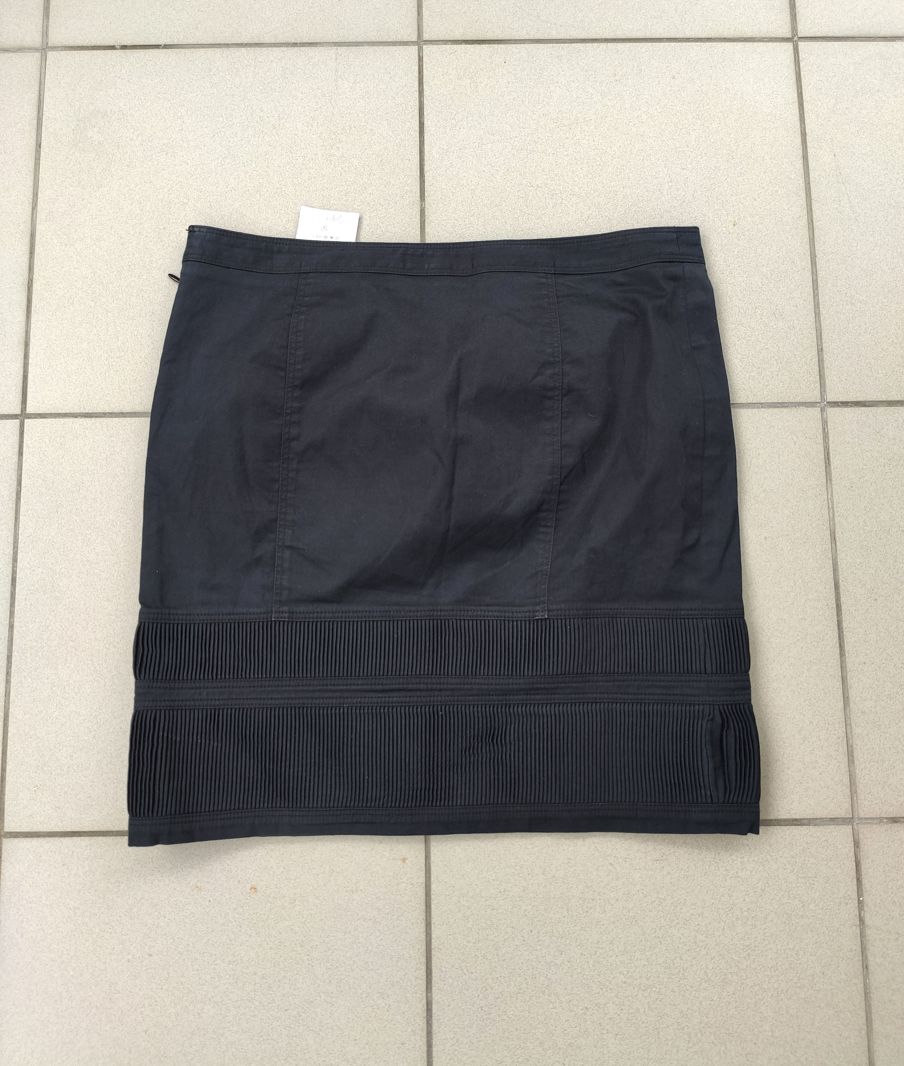 Burberry Burberry women skirt black basic old money Size 27" / US 4 / IT 40 - 8 Thumbnail