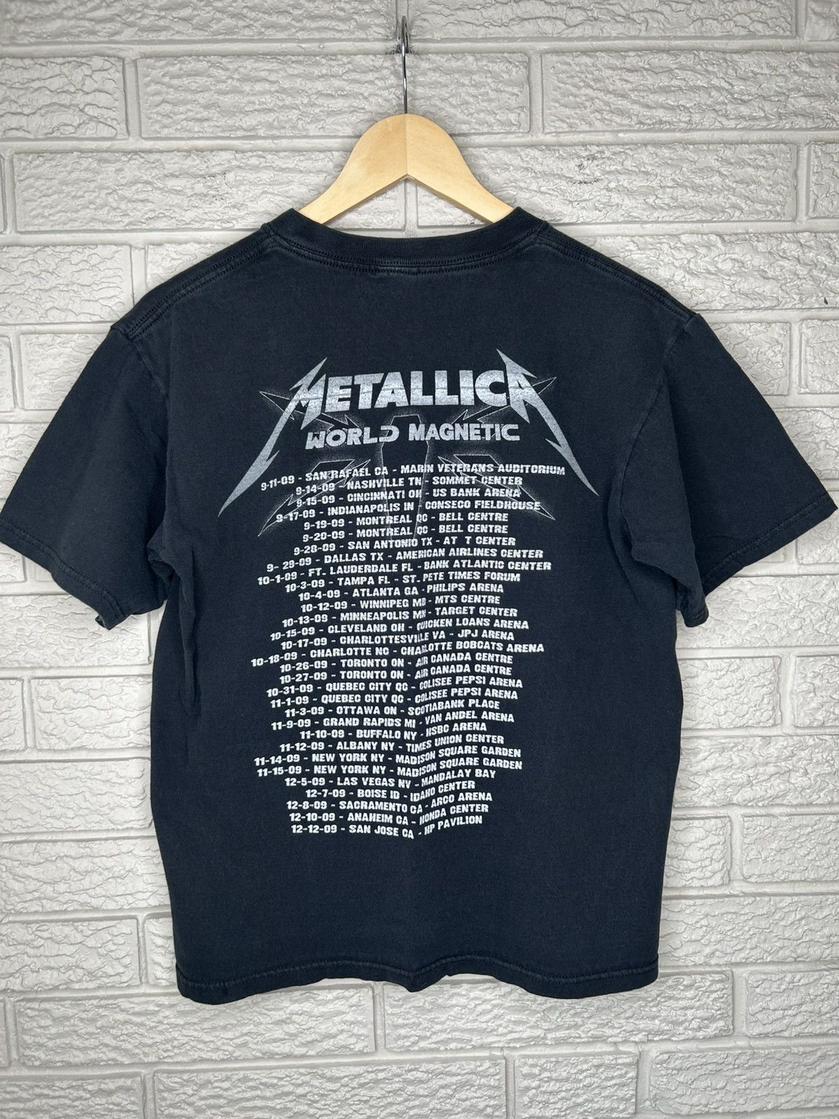 Band Tees Vintage Metallica 08 World Magnetic Skull Tour T Shirt Size US M / EU 48-50 / 2 - 4 Thumbnail