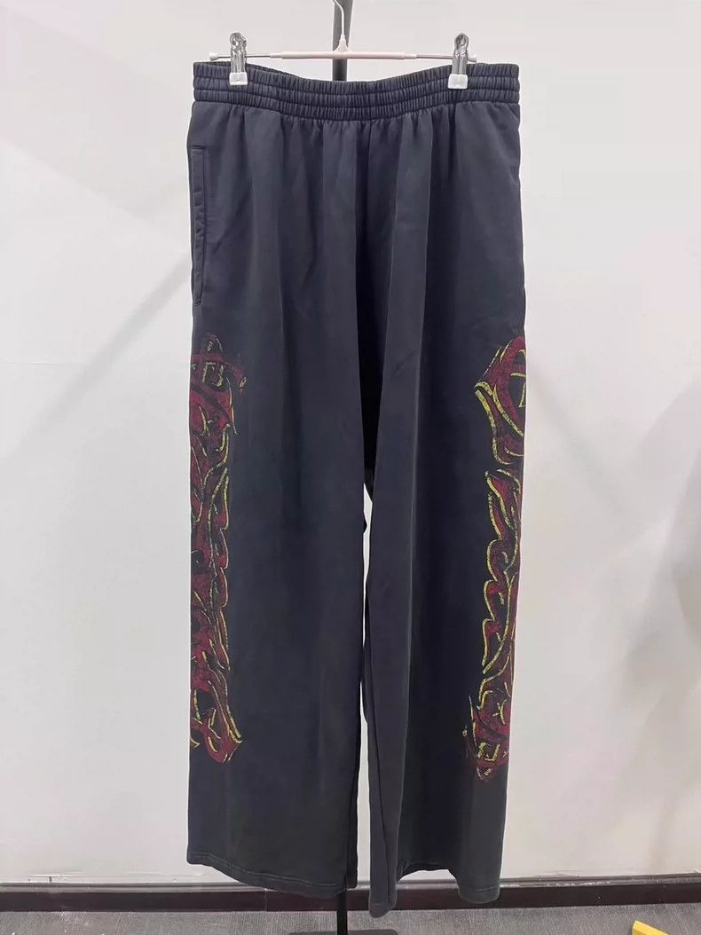 Balenciaga Balenciaga size M Disaster off shore flame do old baggy pan Size US 26 / EU 42 - 1 Thumbnail
