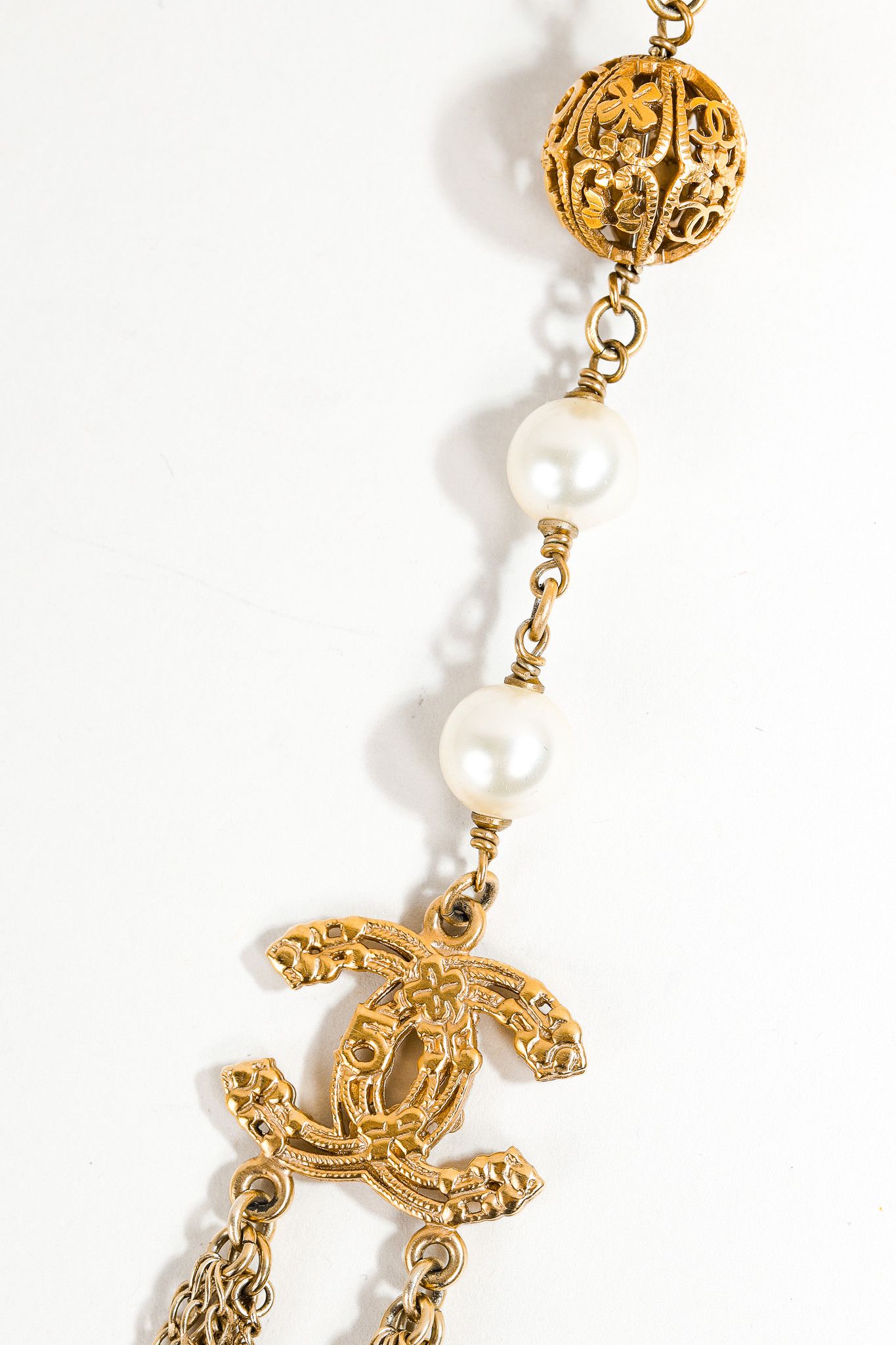Chanel Chanel Pearls Camellias & Clovers Good Luck Necklace Size ONE SIZE - 3 Thumbnail
