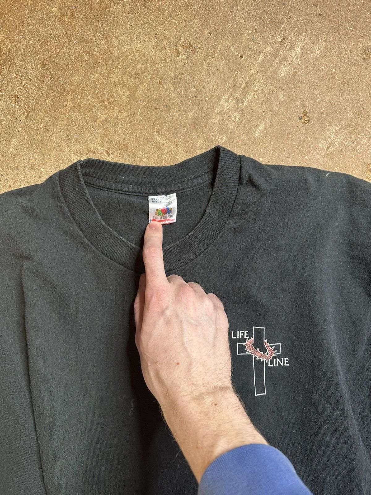 Vintage Vintage Single Stitch “Life is in the Blood” Christian Tee Size US XXL / EU 58 / 5 - 3 Thumbnail