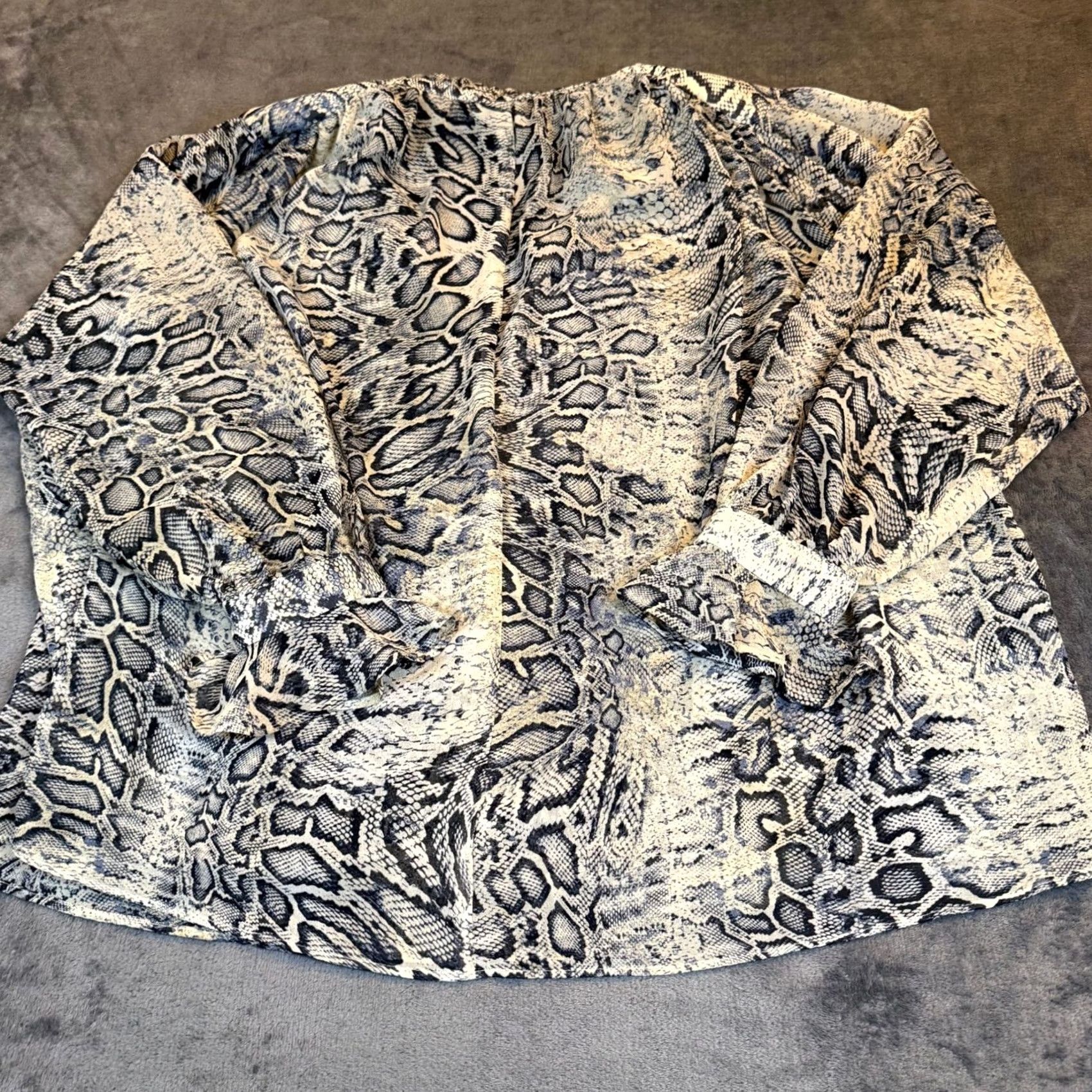 Zara Zara Blouse Womens Large Gray Multicolor Animal Print Ruffle Neck Long Sleeve Relaxed Fit Bohemian Casual Shirt Size L / US 10 / IT 46 - 4 Thumbnail