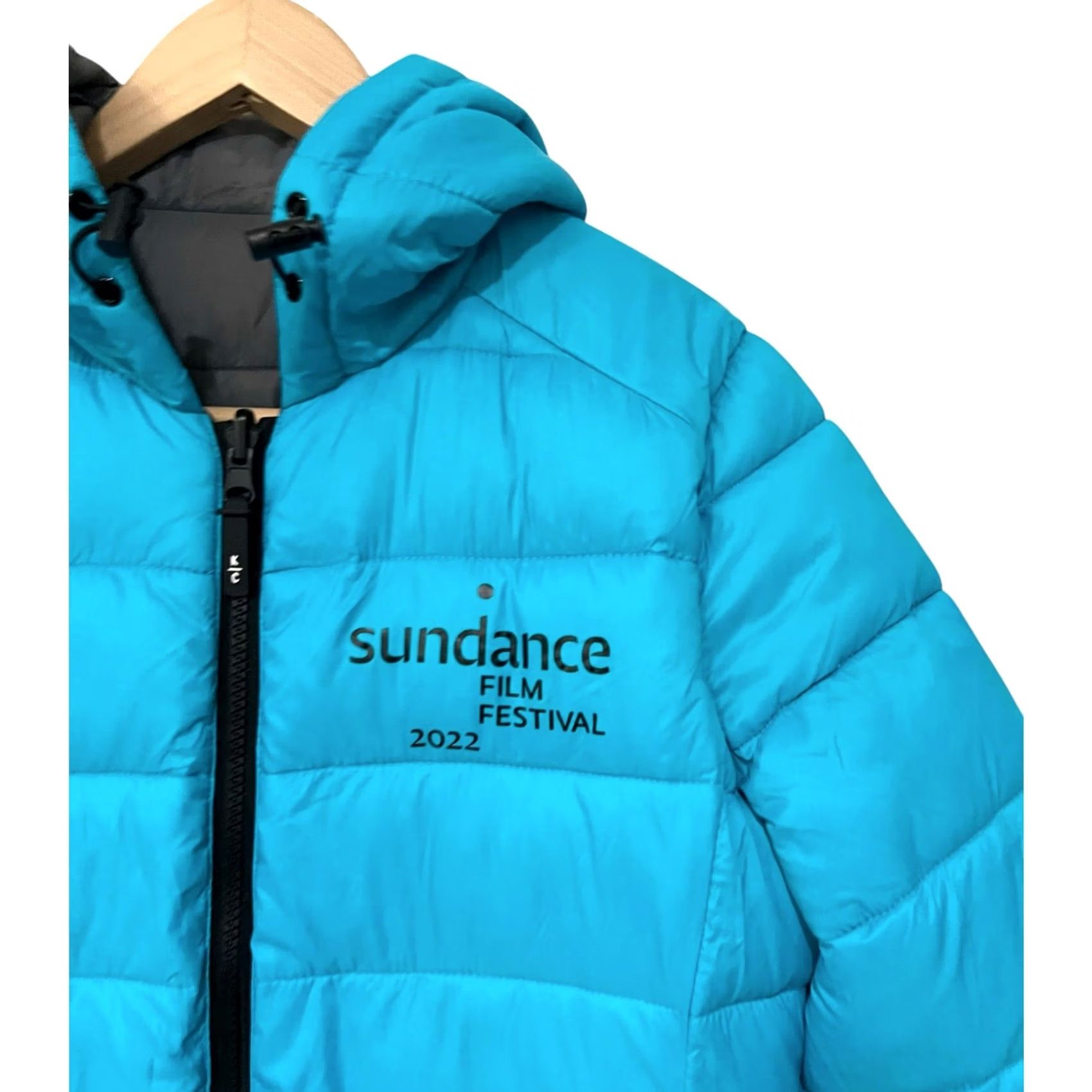 Kenneth Cole Kenneth Cole x Sundance Film Festival 2022 Reversible Hooded Puffer Jacket Sz S Unisex Adults Gray Nylon Coat Zip Pocket Winter Capable Packable Size US S / EU 44-46 / 1 - 7 Thumbnail