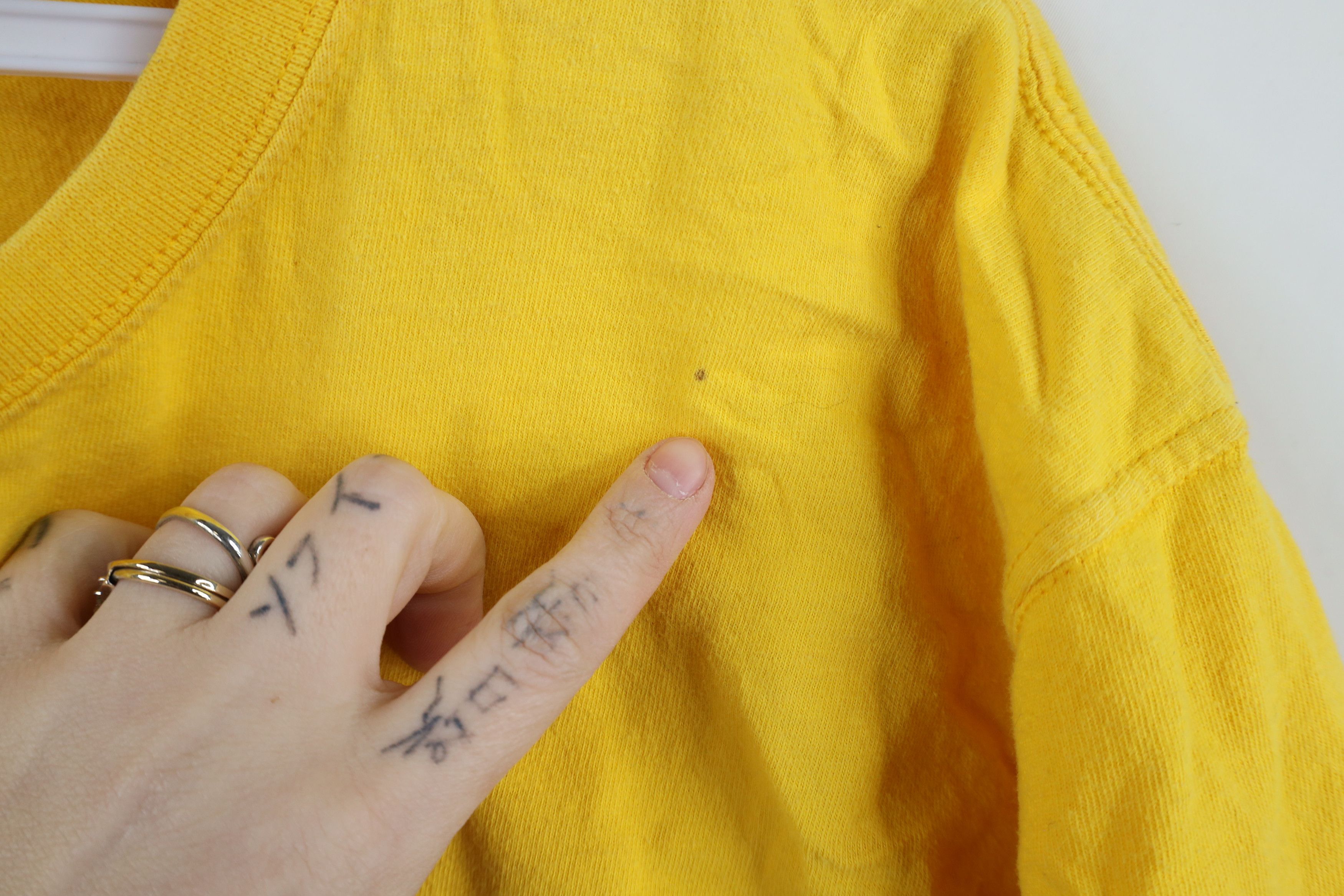 Ecko Unltd. × Vintage Vintage 90s Y2K Ecko Spell Out Baggy Fit T-Shirt Yellow Size US L / EU 52-54 / 3 - 8 Thumbnail