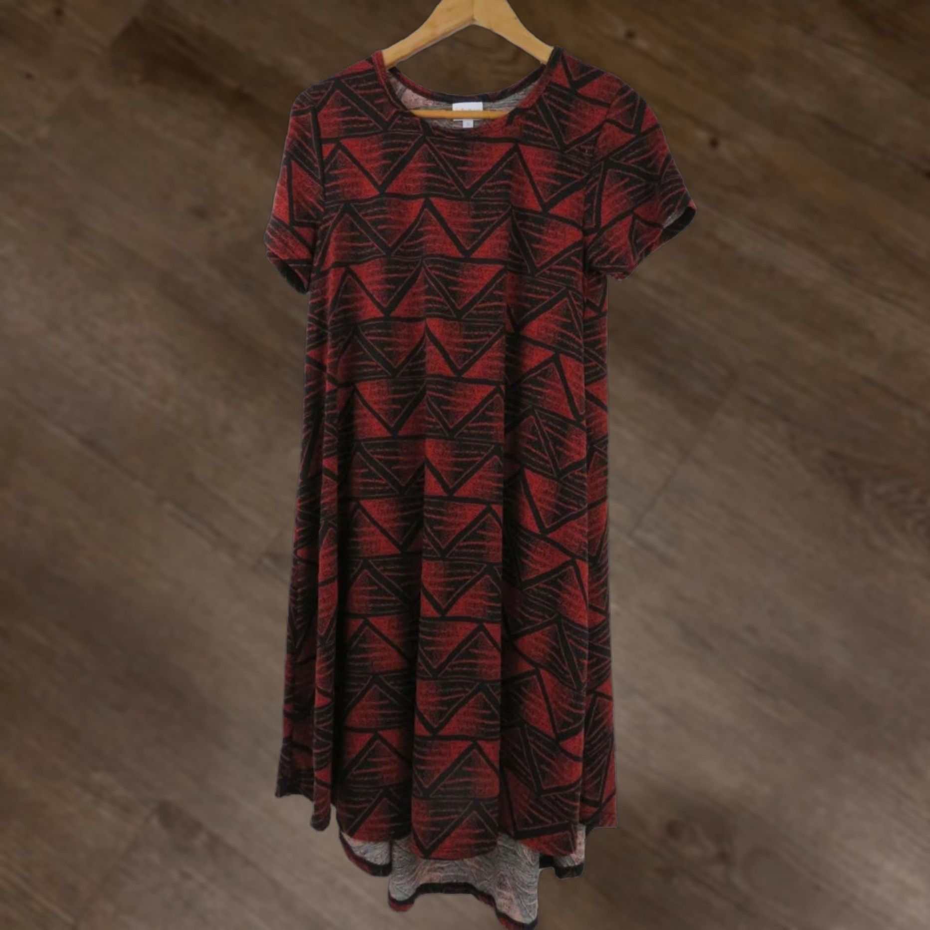Vintage VINTAGE LuLaRoe Carly Dress Womens Small Red Black Geometric Print High Low Hem Stretchy Size S / US 4 / IT 40 - 1 Thumbnail