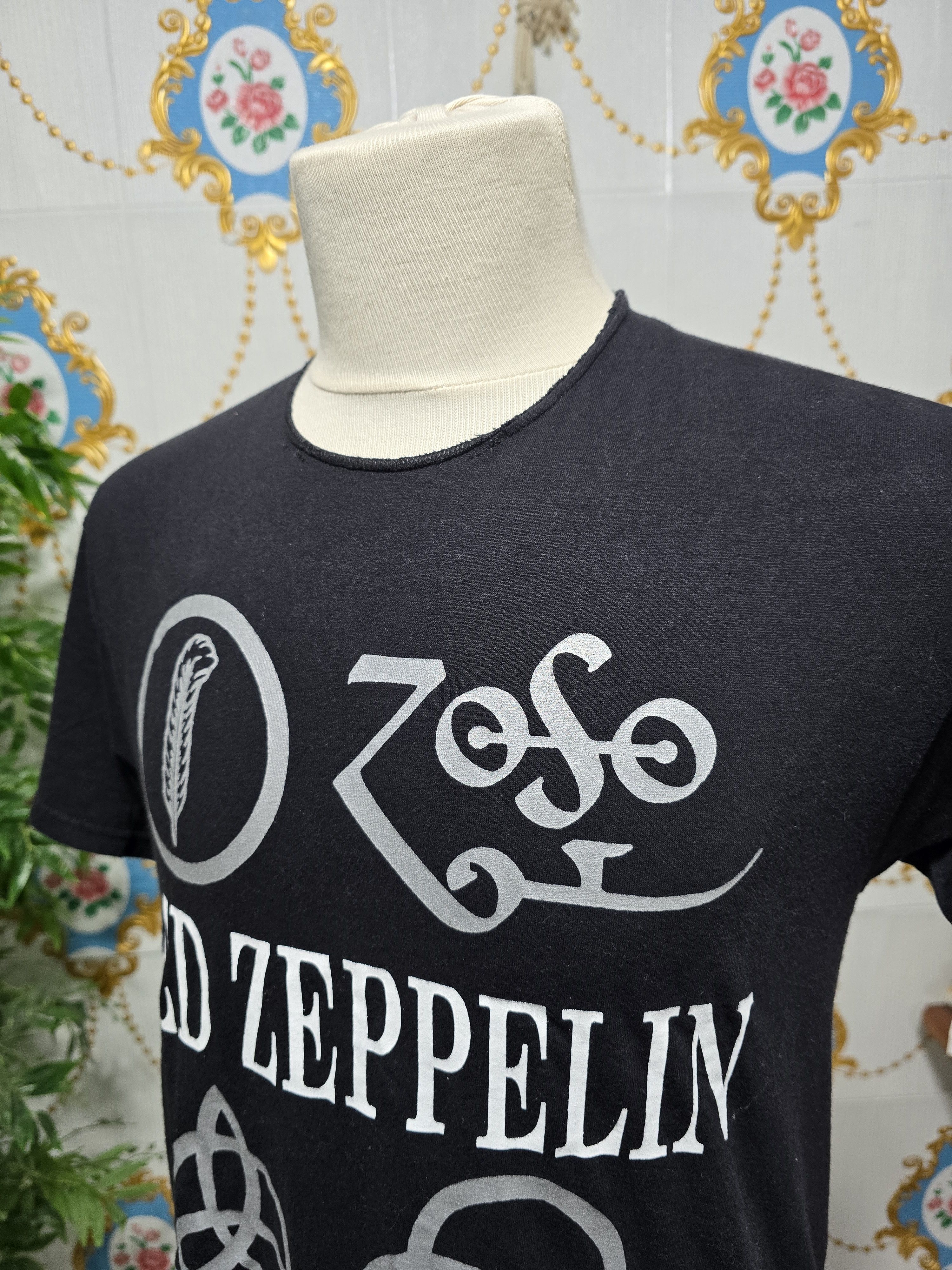 Band Tees Vintage Led Zeppelin Icarus Four Symbols T-Shirt Medium Size US M / EU 48-50 / 2 - 5 Thumbnail