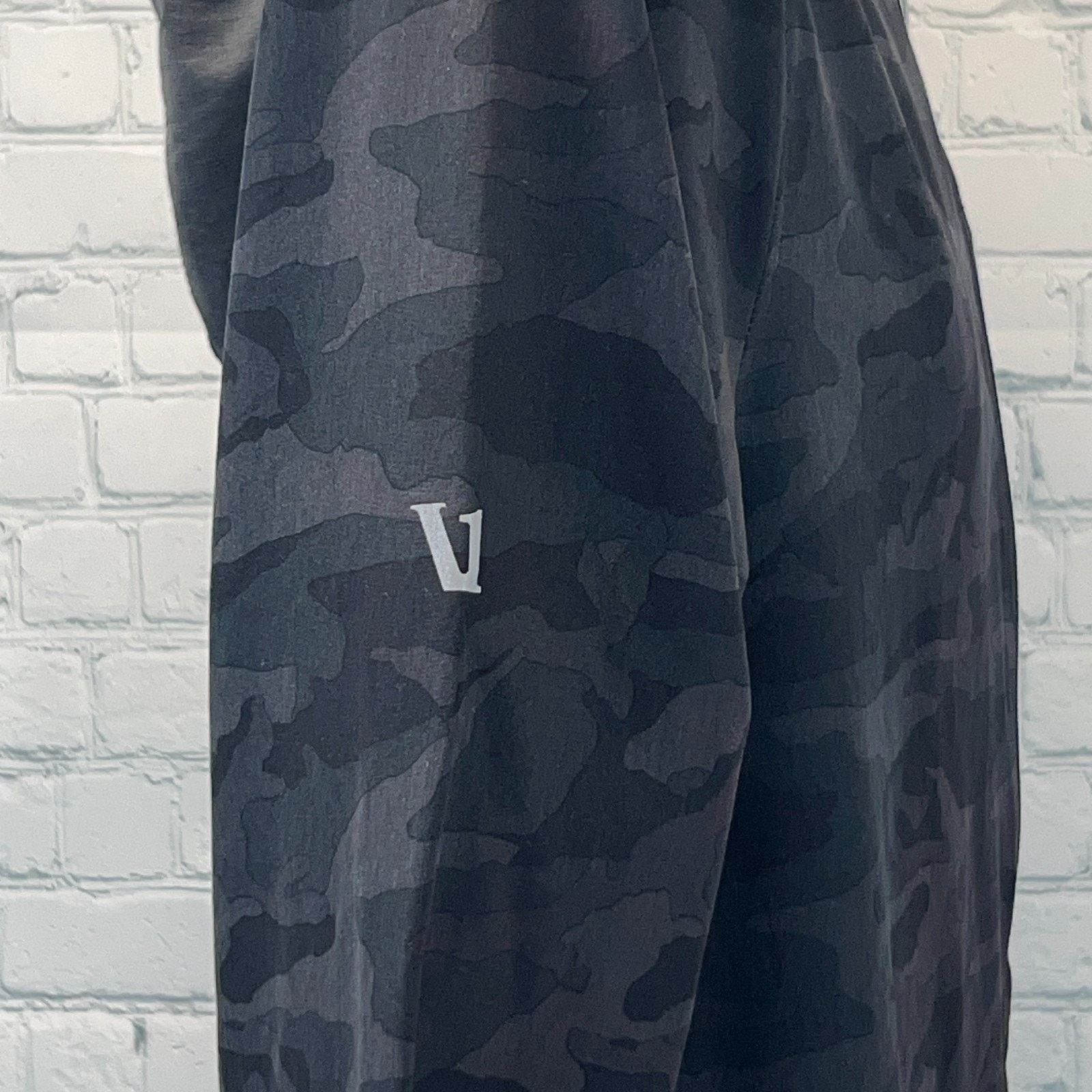 Vuori Vuori Outdoor Trainer Shell Hooded Jacket Black Camo Army M Size US M / EU 48-50 / 2 - 10 Thumbnail