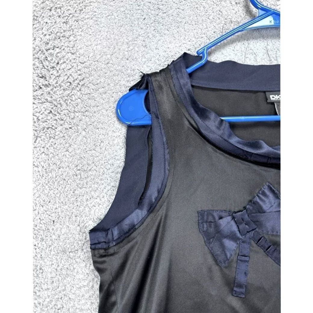 DKNY DKNY Silk Tank Top Shirt Women Small Black Tank Top Crew Neck Sleeveless Bow Solid Lightweight Easy Care 90s? No—Vintage: No Mens Womens Girls? Size S / US 4 / IT 40 - 6 Thumbnail