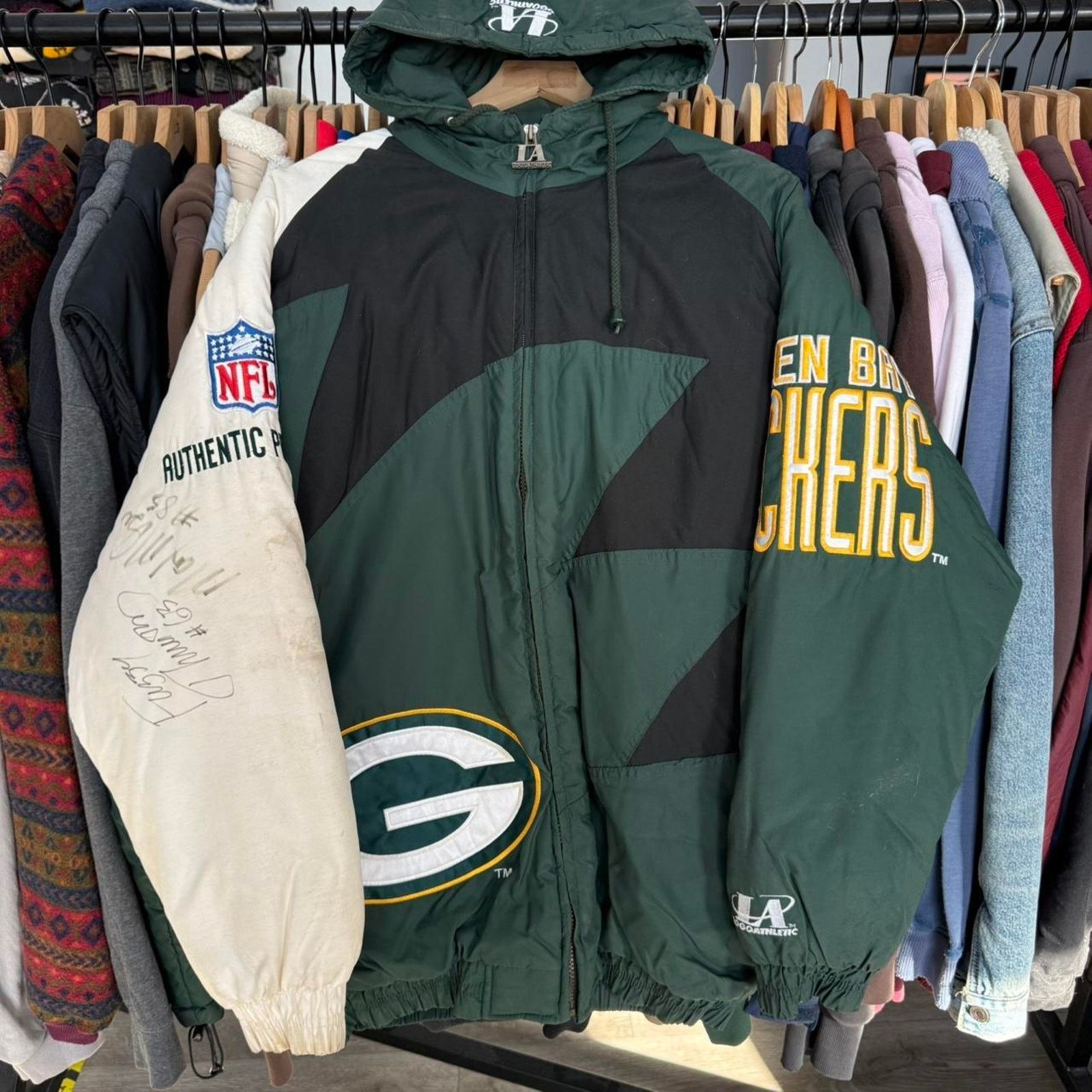 Logo Athletic Vintage 90s Signed Logo Athletic Packers Sharktooth Puffer Size US M / EU 48-50 / 2 - 1 Thumbnail
