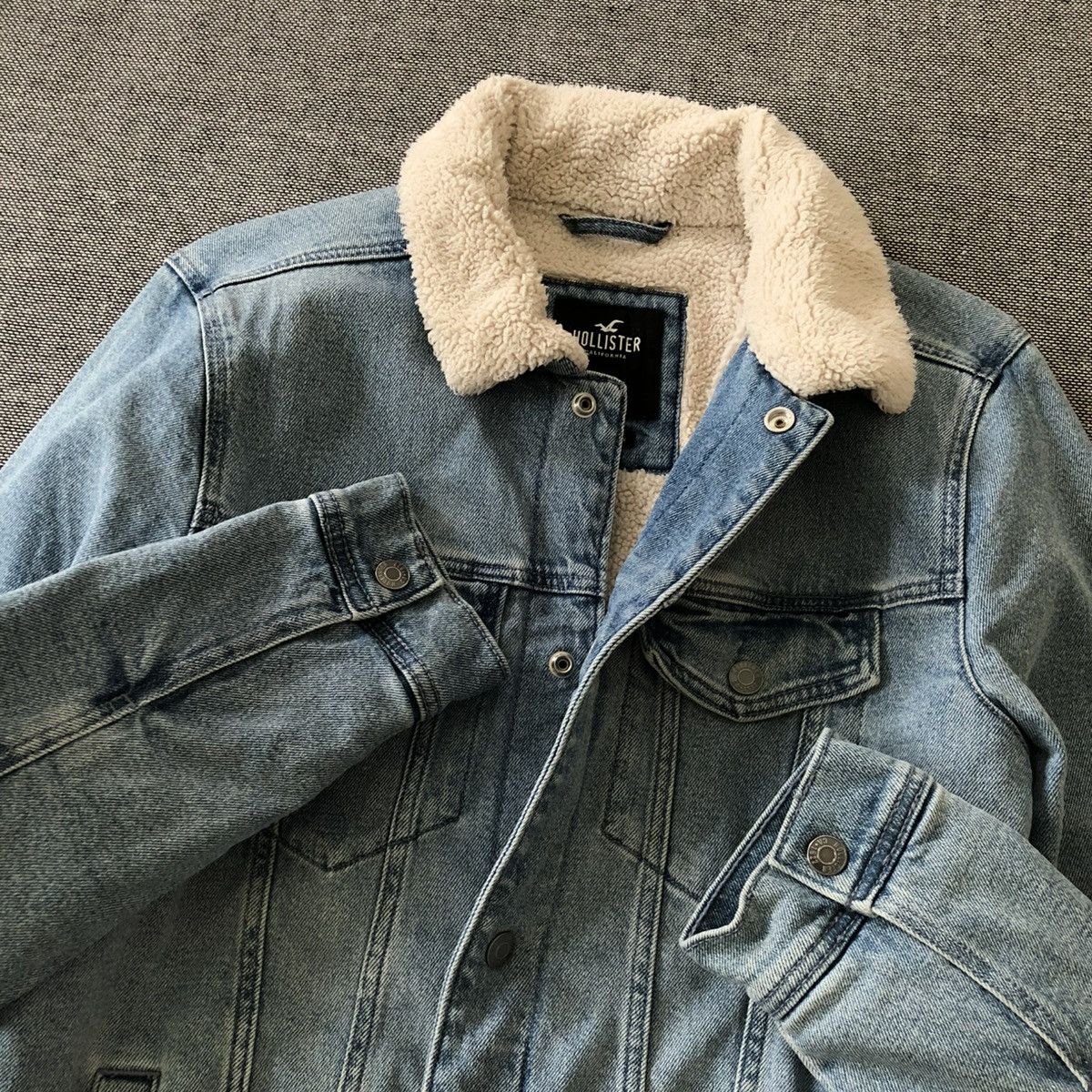 Hollister HOLLISTER Sherpa Lined Denim Trucker Jacket Size US M / EU 48-50 / 2 - 6 Thumbnail