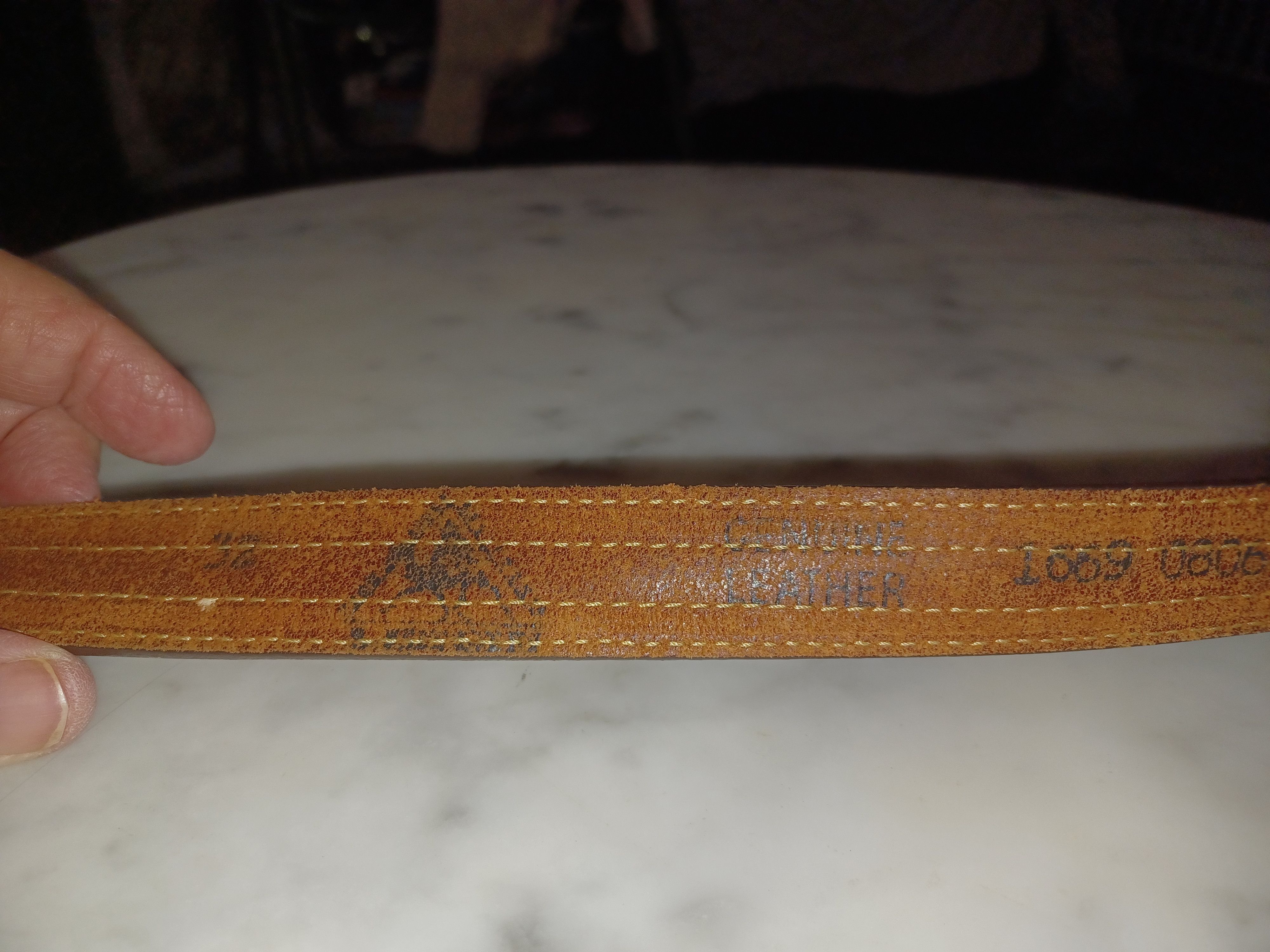 Other Leather Belt with Solid Brass Buckle Reddish Brown SZ 32 Size ONE SIZE - 4 Thumbnail