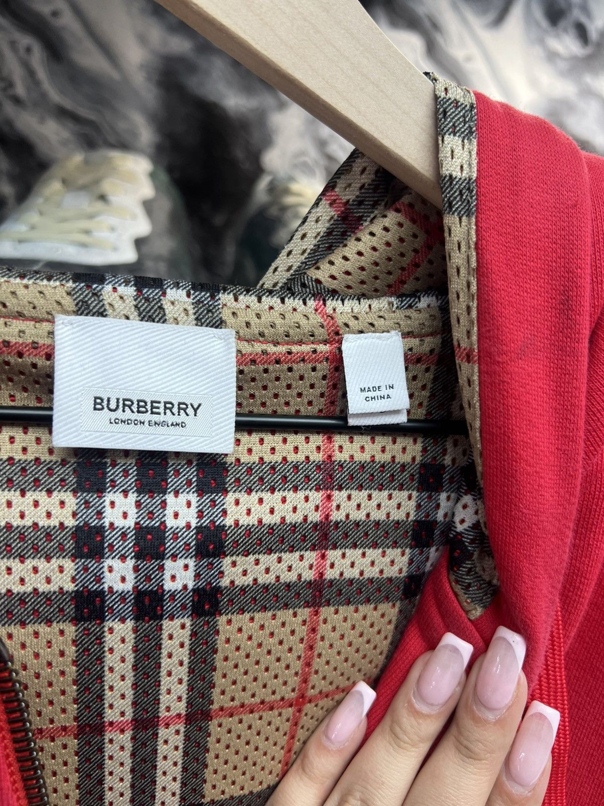 Burberry Burberry Red Zipper Hoodie Size US XL / EU 56 / 4 - 9 Thumbnail