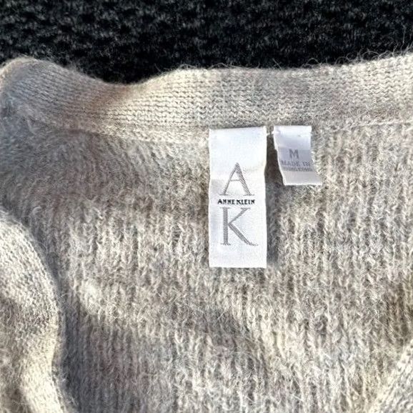 Anne Klein Anne Klein Womens Medium Tan V-Neck Cardigan Sweater 100% Alpaca Button Front Size M / US 6-8 / IT 42-44 - 2 Thumbnail