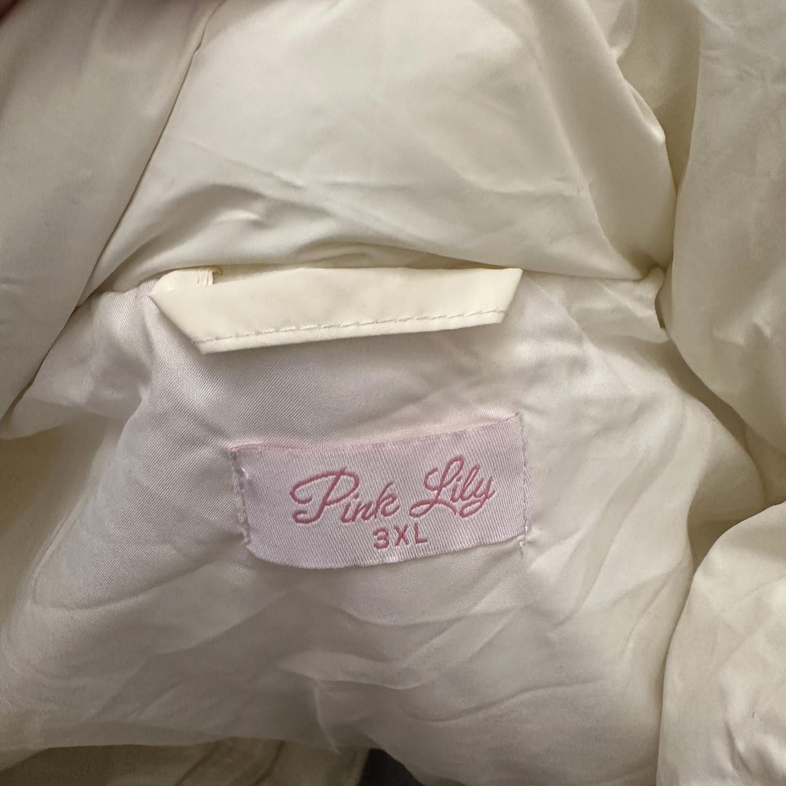 Designer Pink Lily Cream Puffer Vest - 3XL Size 3XL / US 20-22 - 2 Thumbnail