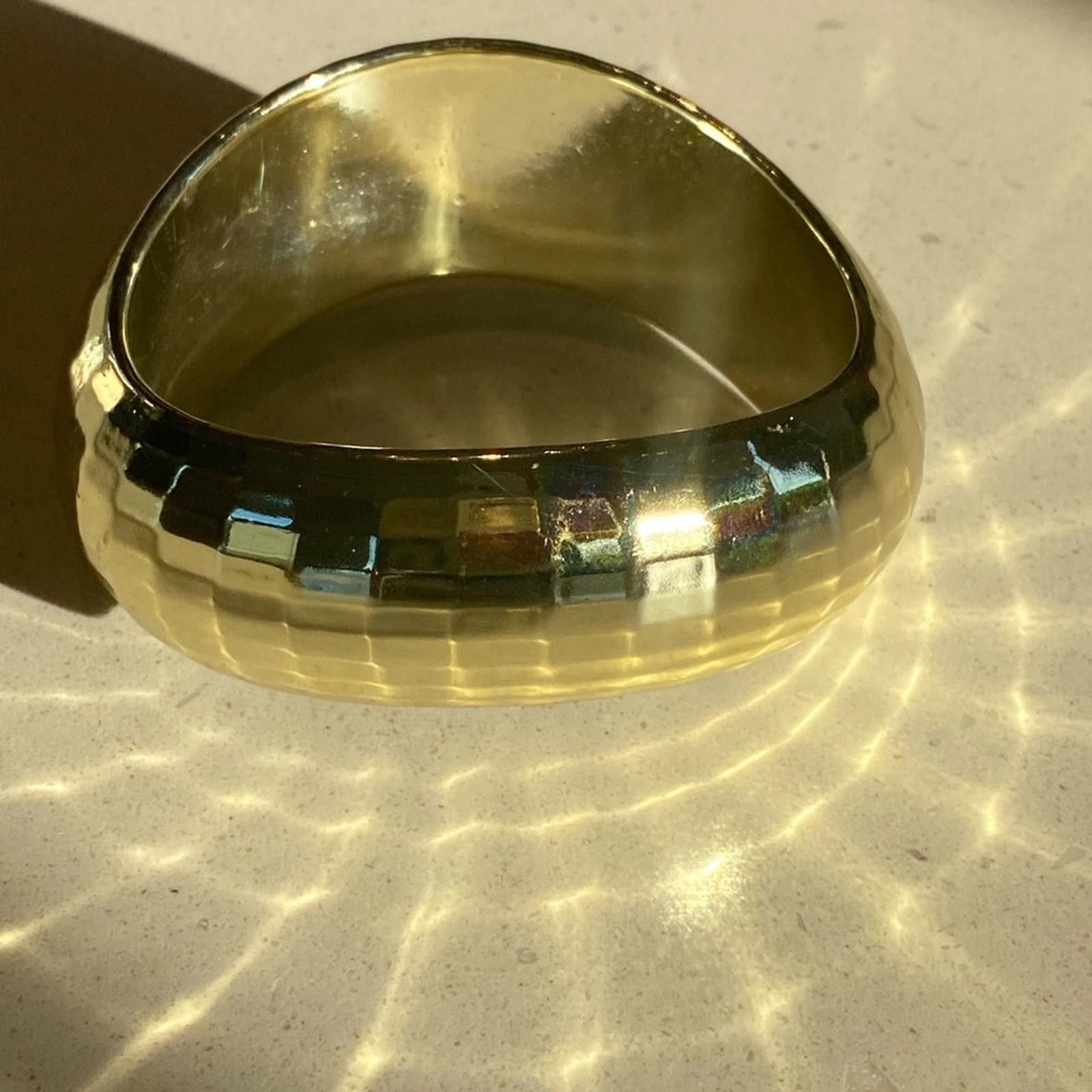 Other Vintage Gold Tone Faceted Bangle Bracelet Wavy Metallic Size ONE SIZE - 2 Thumbnail