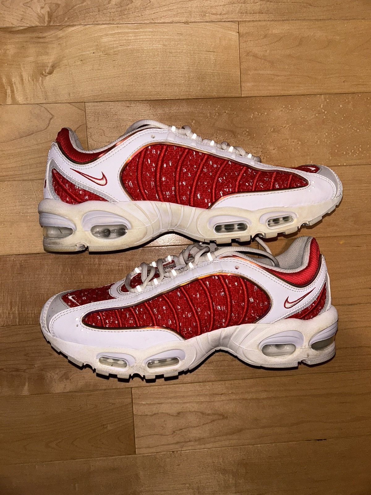 Nike × Supreme Supreme Air Max Red/White Size US 10.5 / EU 43-44 - 2 Thumbnail