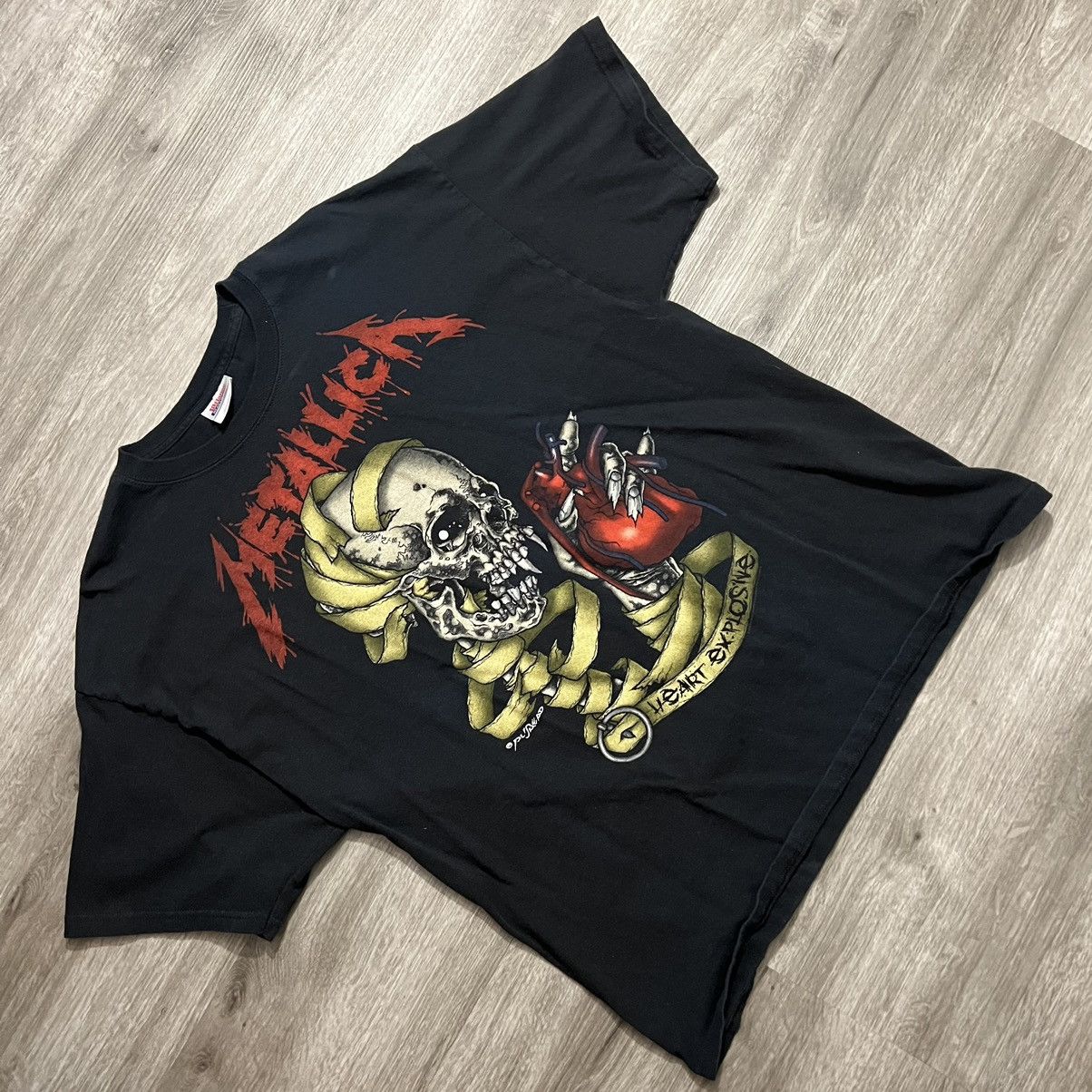 Metallica × Vintage Vintage Metallica Heart Explosive Pushead T-Shirt Size US XL / EU 56 / 4 - 1 Thumbnail
