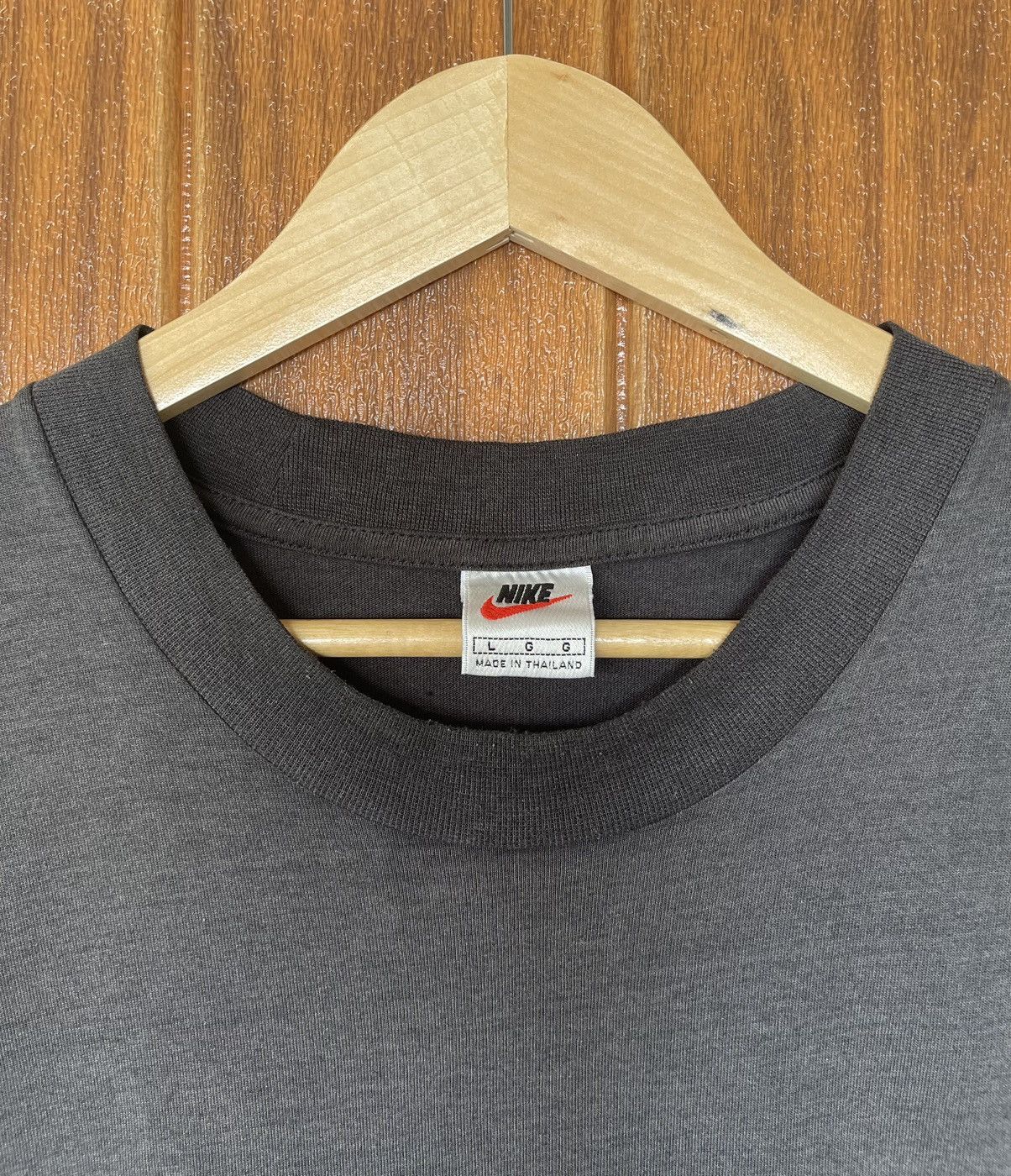 Nike Vintage’90s Sun Faded🔥NIKE🔥Swoosh Corp Logo Black T Size US L / EU 52-54 / 3 - 4 Thumbnail