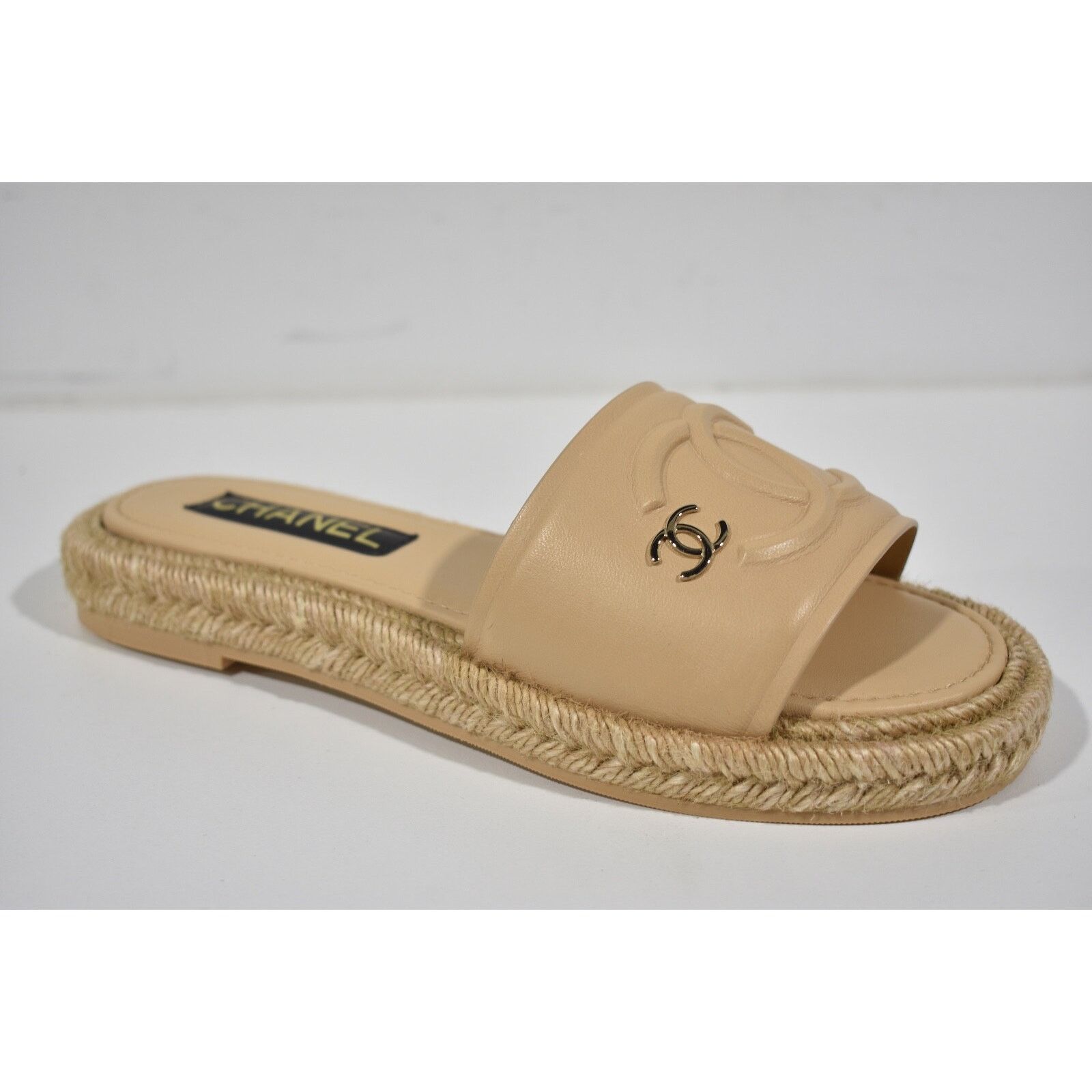 Chanel Chanel 23C Beige Lambskin Leather CC Logo Slide Sandal Size US 7 / IT 37 - 5 Thumbnail