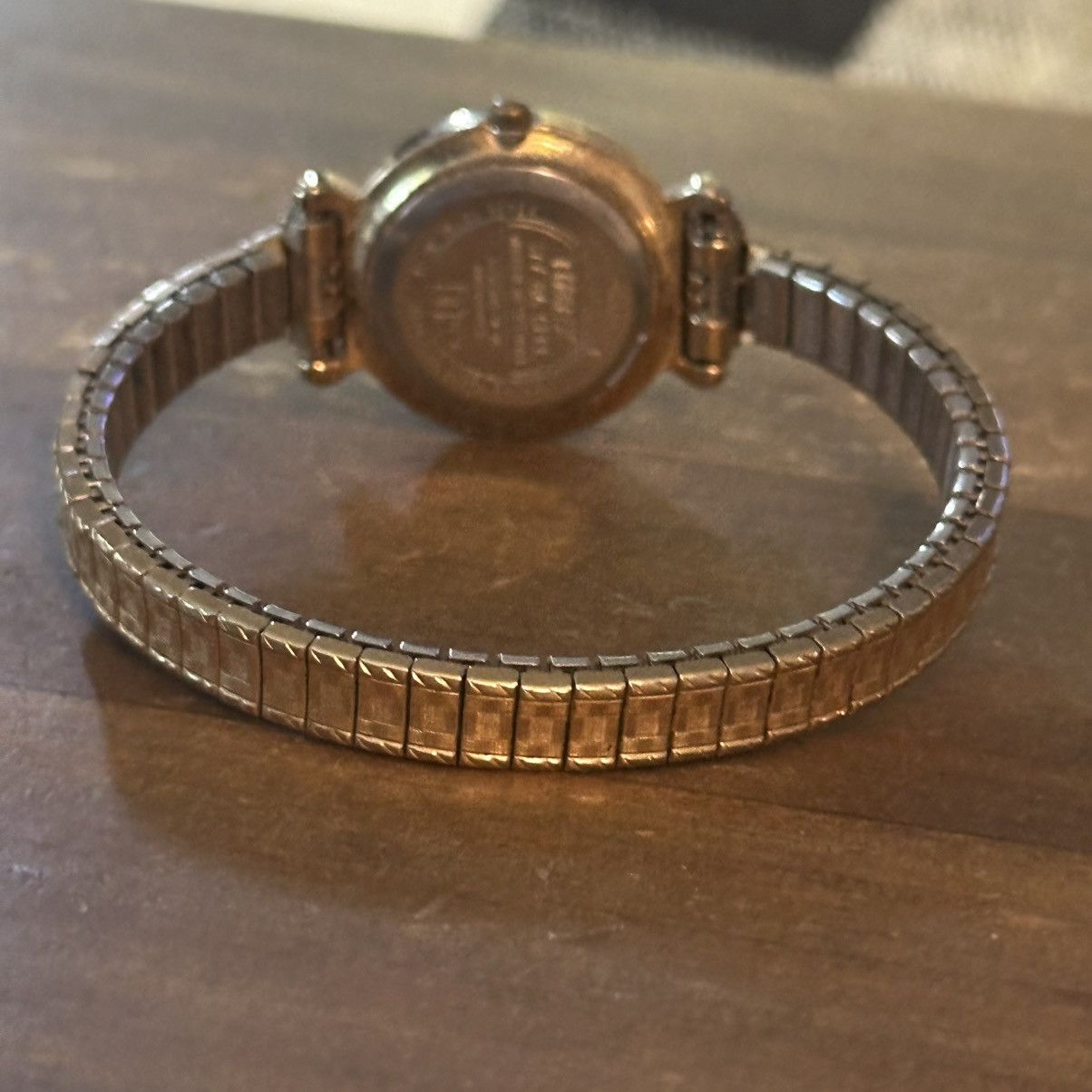 Timex Vintage Timex gold tone stretch band diamond accent watch Size ONE SIZE - 4 Thumbnail